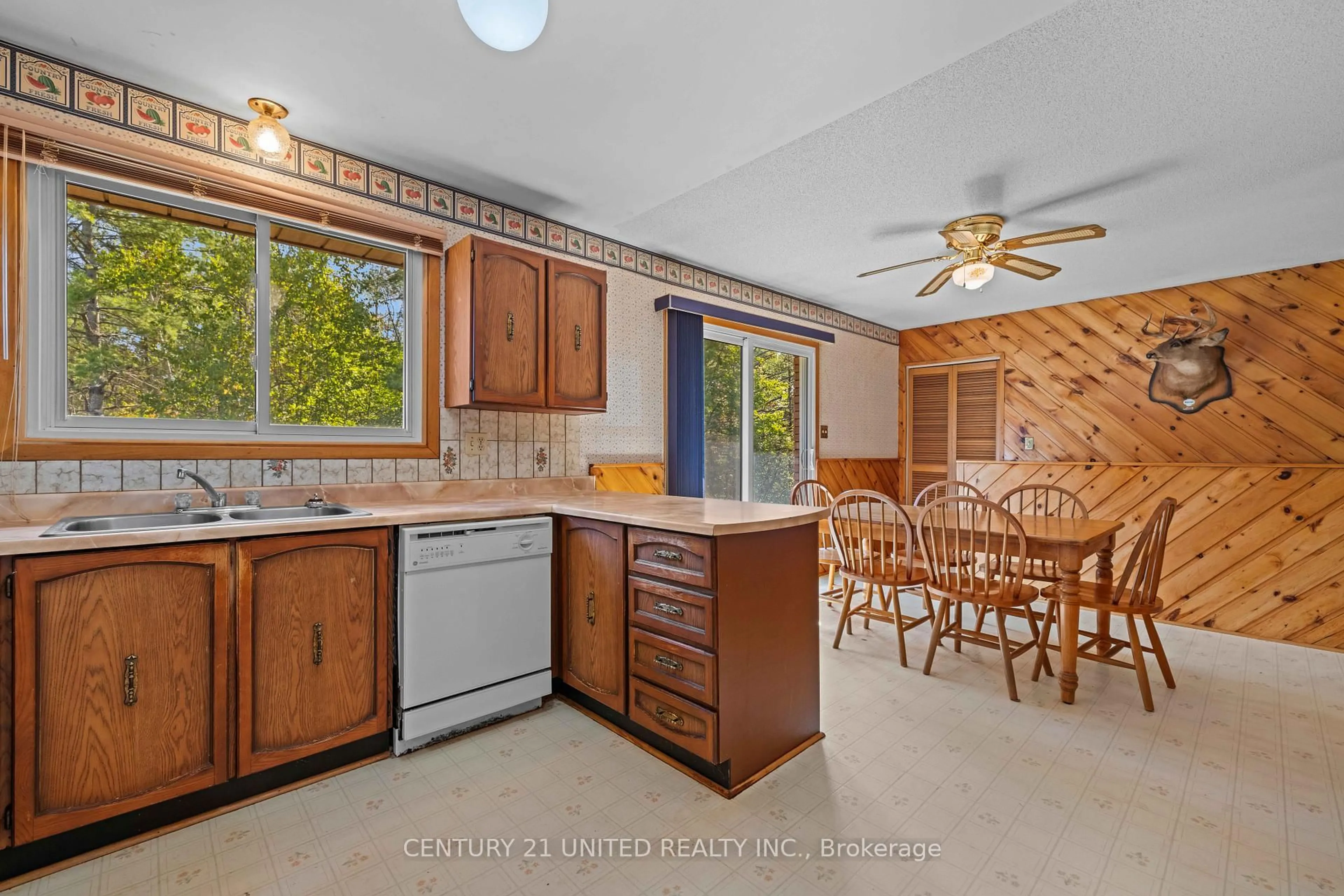 Standard kitchen, ceramic/tile floor for 2733 County Road 36, Trent Lakes Ontario K0L 1J0