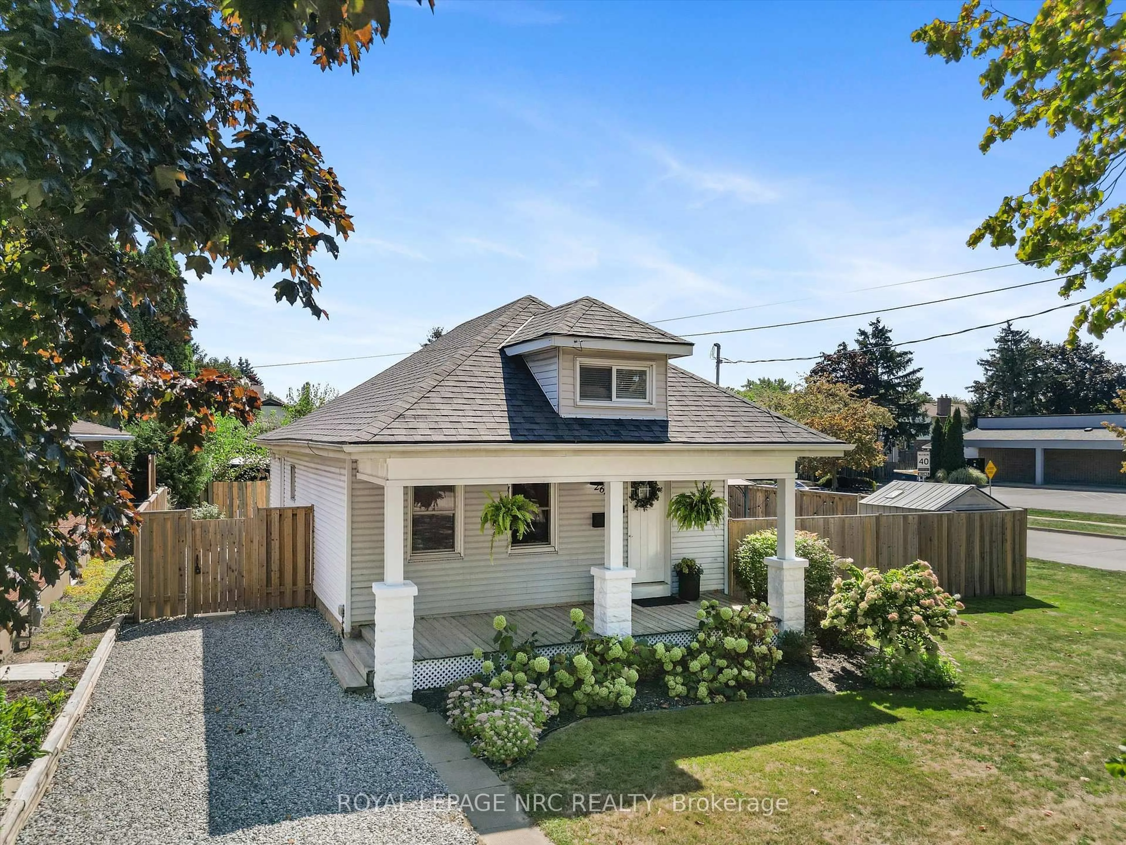 Unknown for 264 Lakeshore Rd, St. Catharines Ontario L2M 7R3