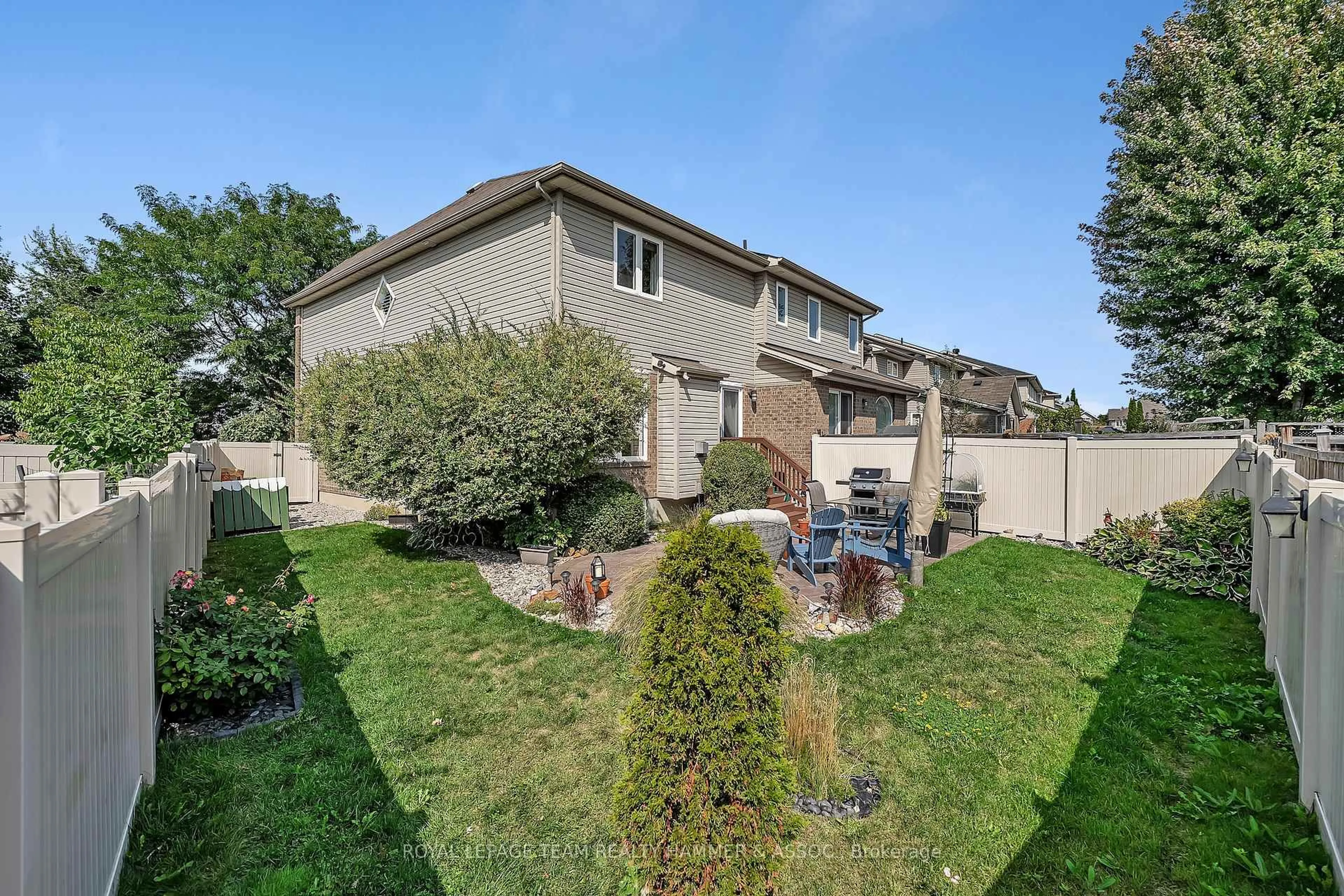 Patio, street for 236 Bookton Pl, Ottawa Ontario K1V 2H5