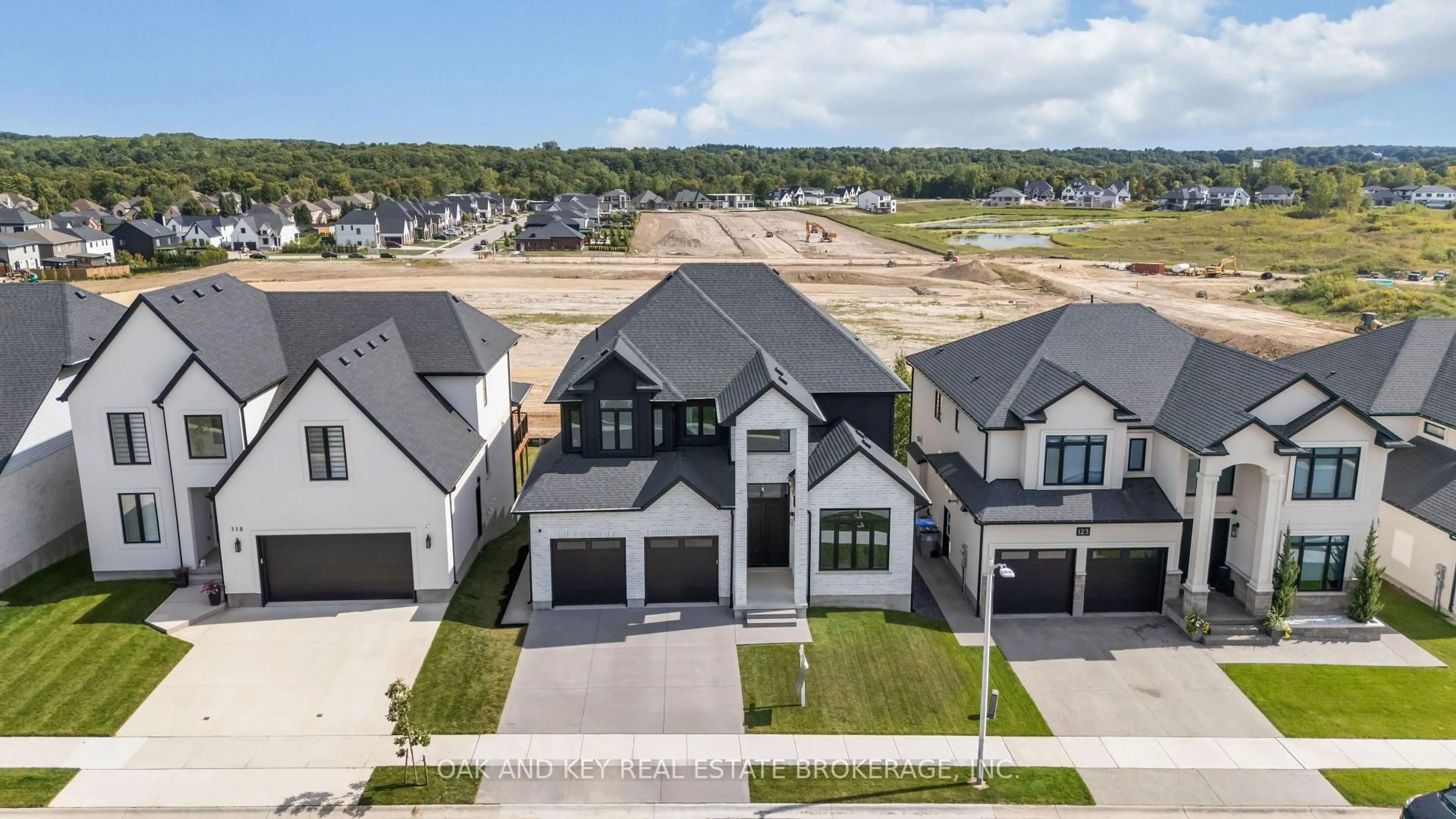 A pic from outside/outdoor area/front of a property/back of a property/a pic from drone, street for 119 DAVENTRY Way, Middlesex Centre Ontario N0L 1R0