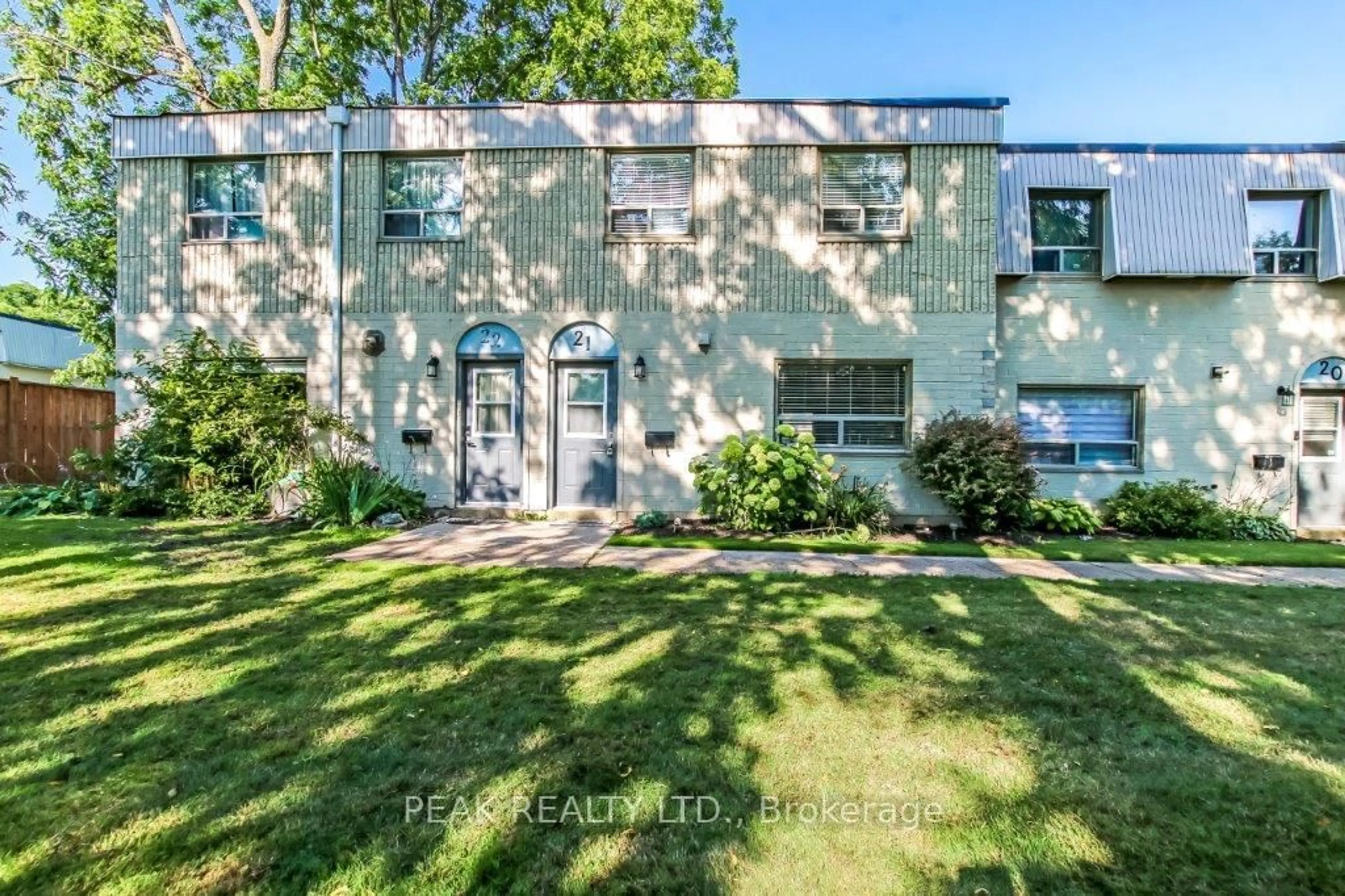 A pic from outside/outdoor area/front of a property/back of a property/a pic from drone, unknown for 271 Thames St #21, Ingersoll Ontario N5C 3T6