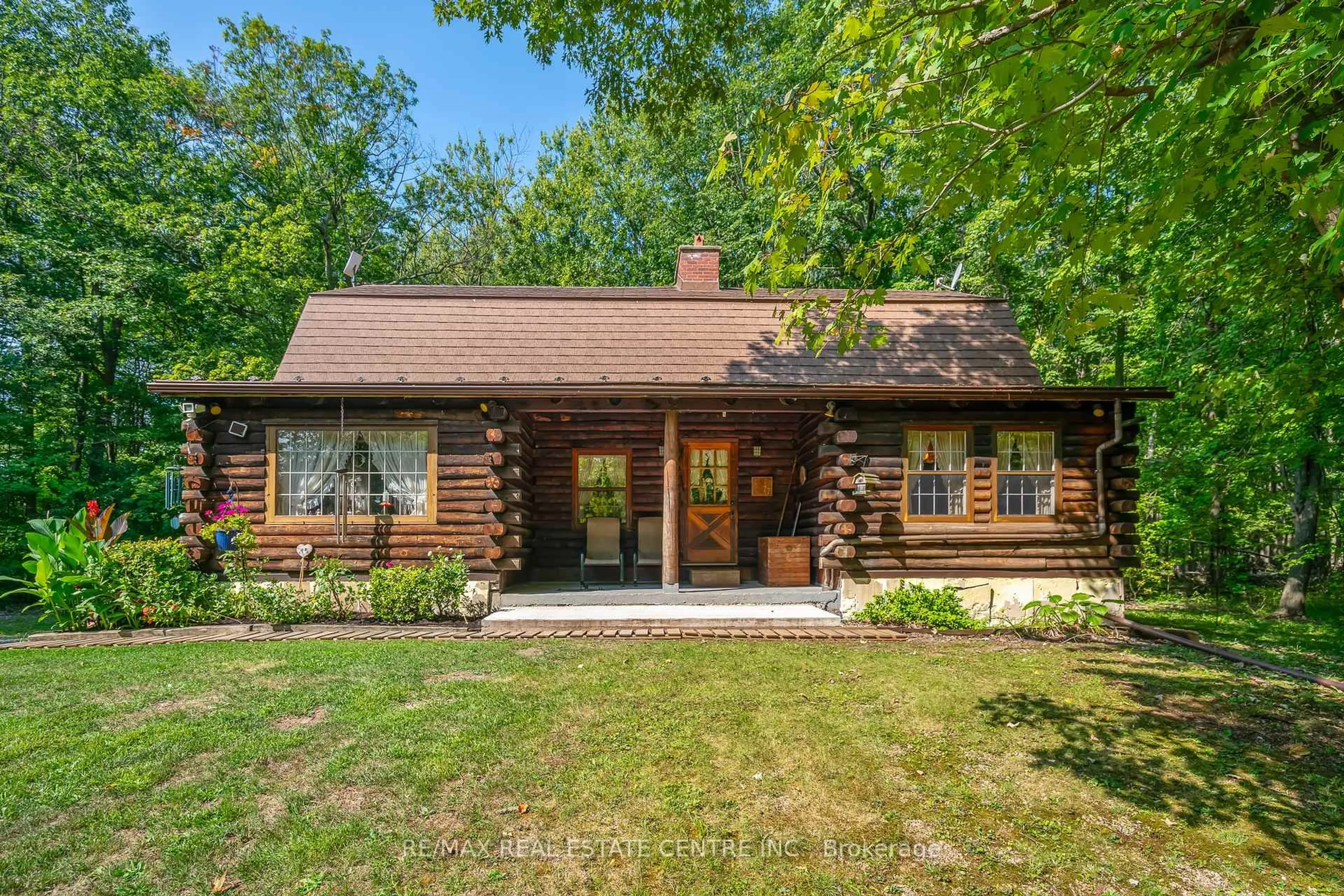Home with brick exterior material, unknown for 2377 Ott Rd, Fort Erie Ontario L0S 1S0