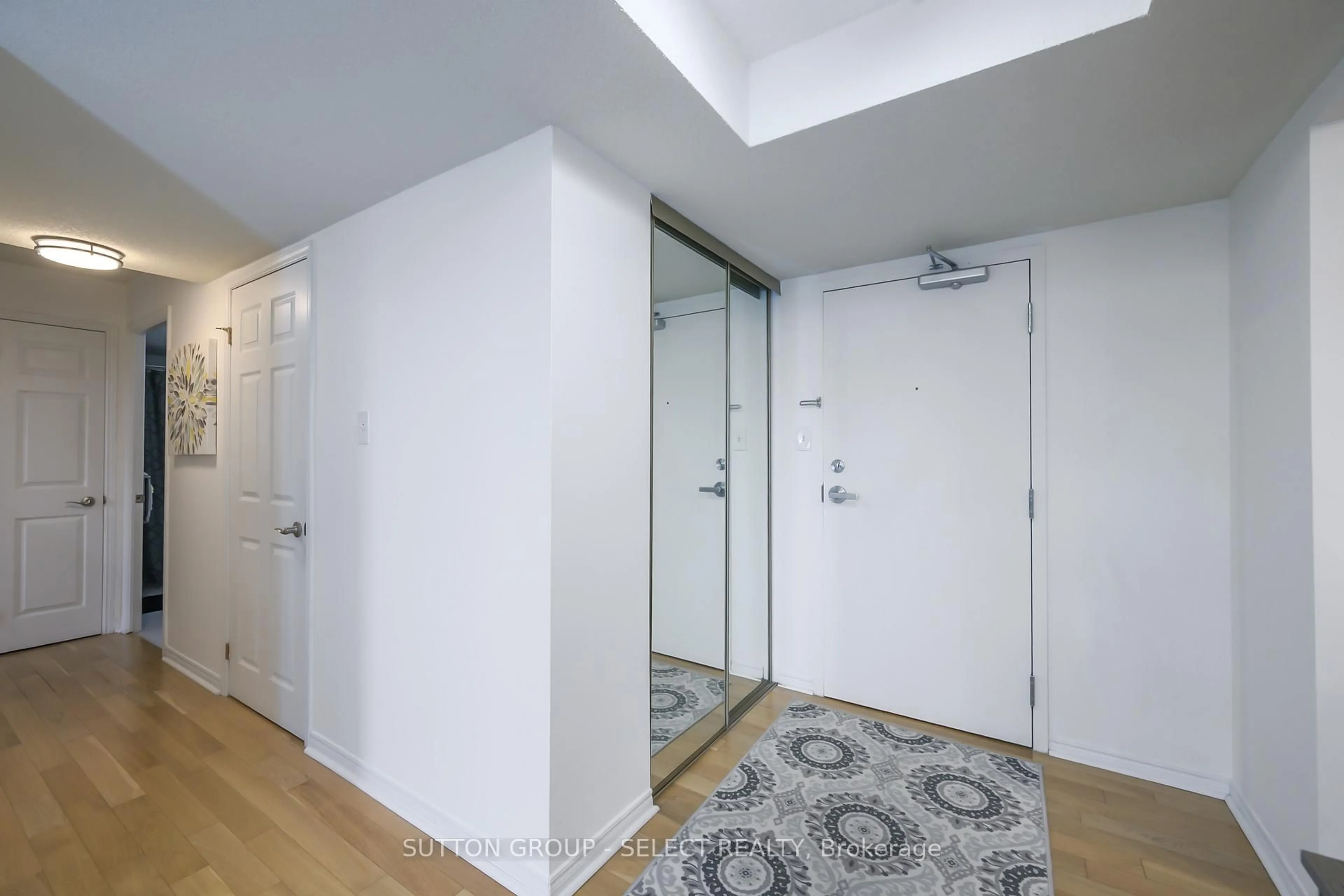 Indoor entryway for 600 Talbot St #402, London East Ontario N6A 5L9