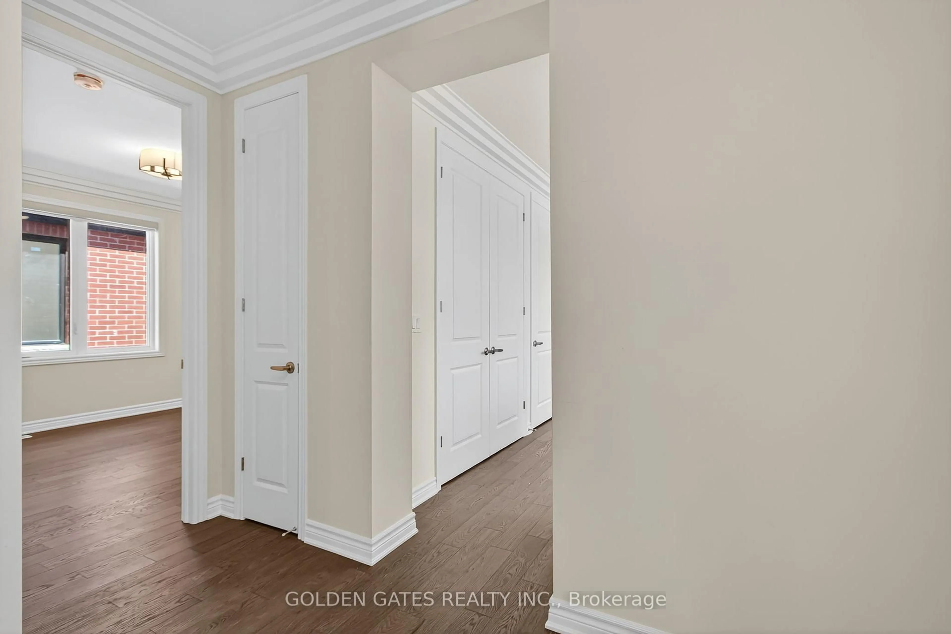 Indoor entryway for 47 Burgess Cres, Tillsonburg Ontario N4G 0L8