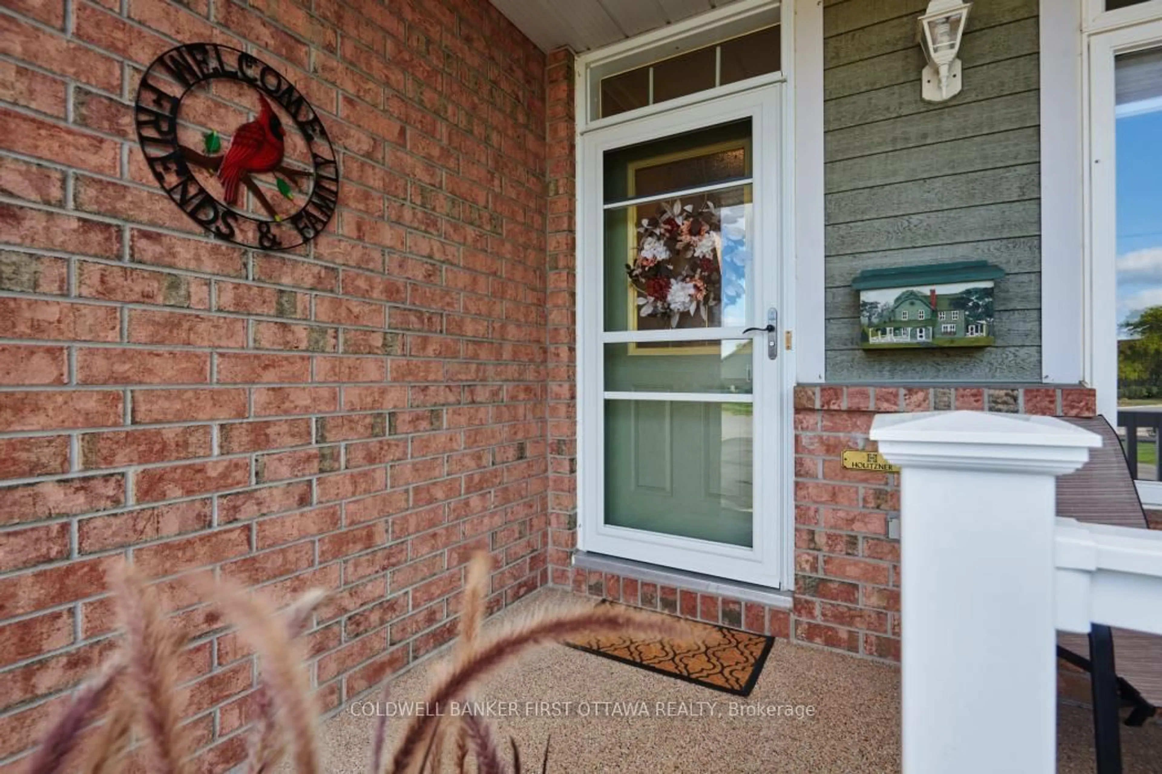 Unknown for 39 Sable Run Dr, Stittsville Ontario K2S 1W8