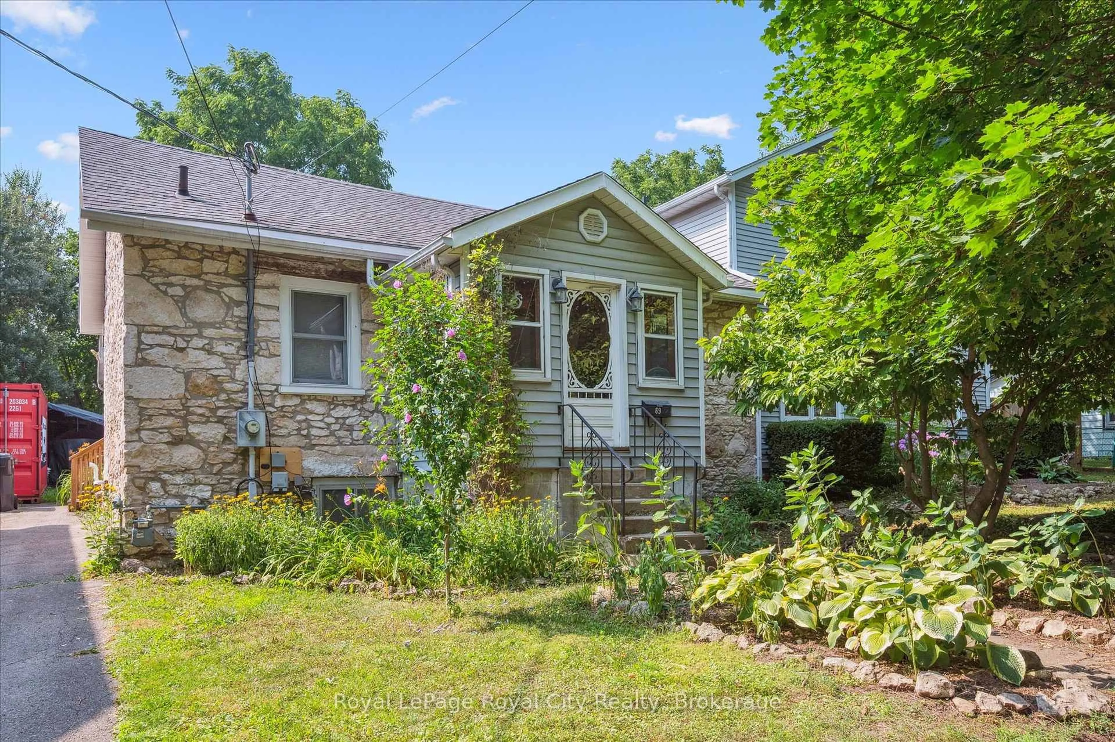 Unknown for 69 Nottingham St, Guelph Ontario N1H 3M9