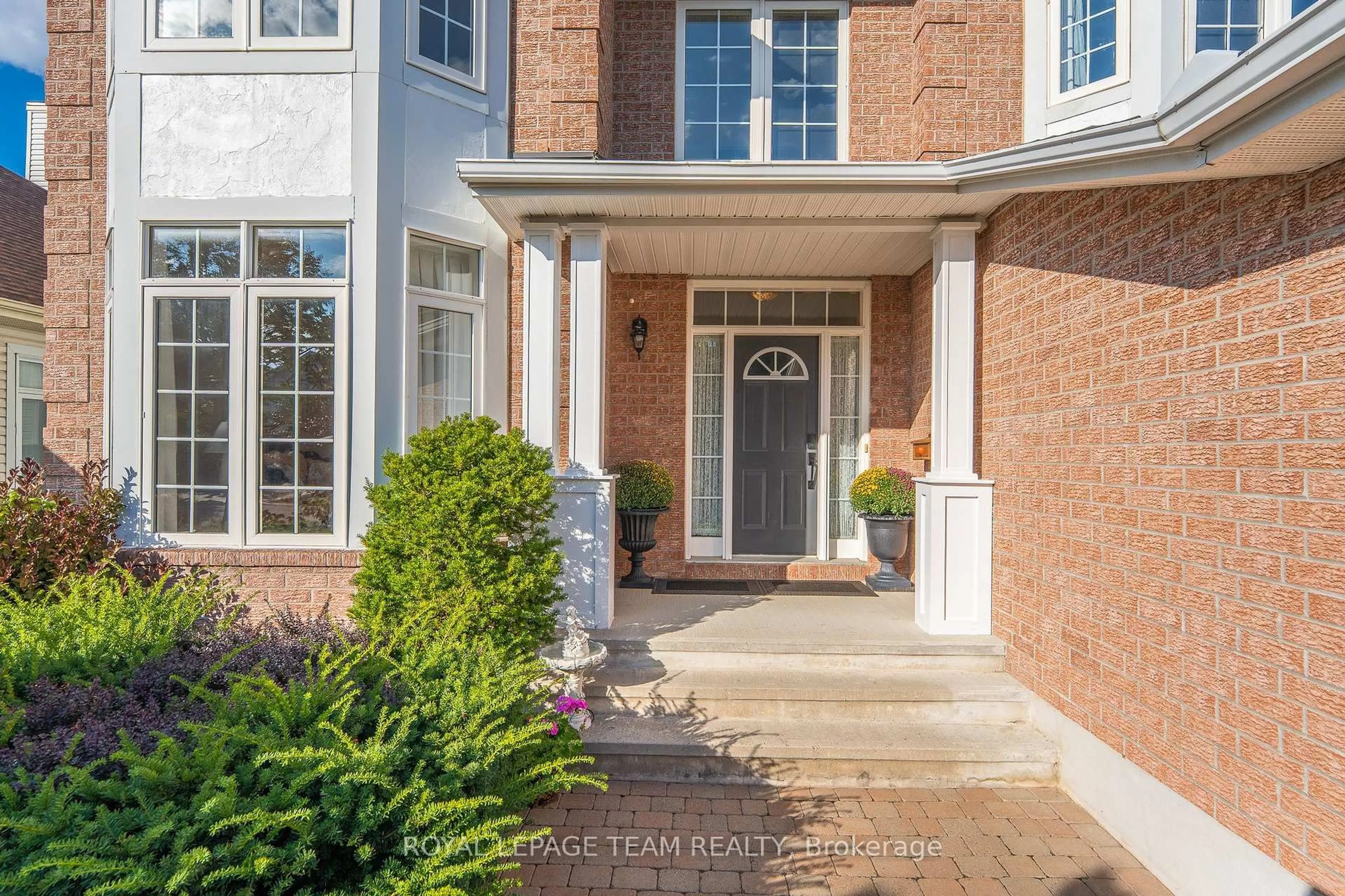 Home with brick exterior material, street for 19 Black Tern Cres, Ottawa Ontario K2M 2Z4