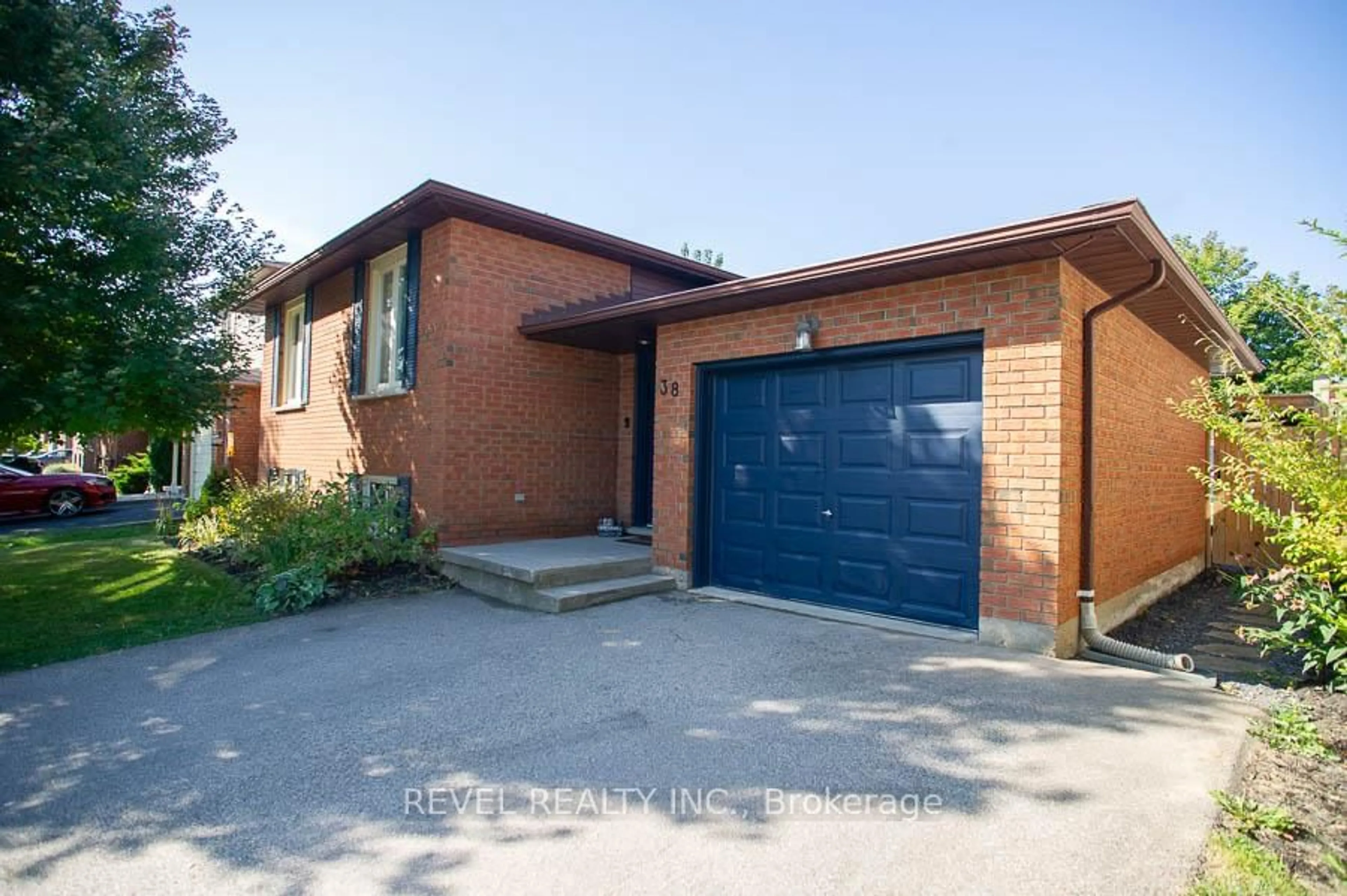 Home with brick exterior material, street for 38 Ludlow Cres, Brantford Ontario N3P 1V4