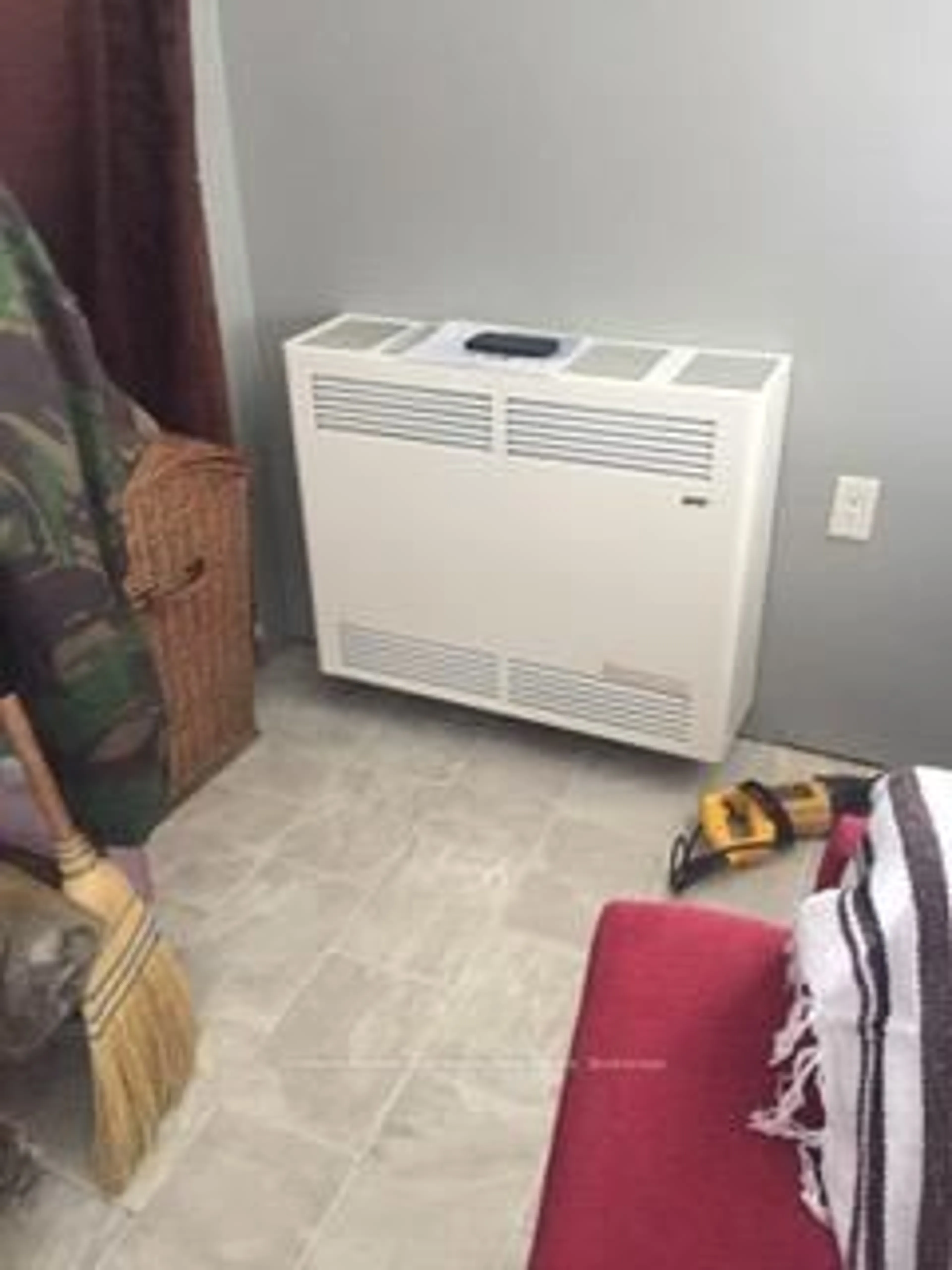 A pic of a room for 1898 Axe Lake Rd, McMurrich/Monteith Ontario P0A 1Y0