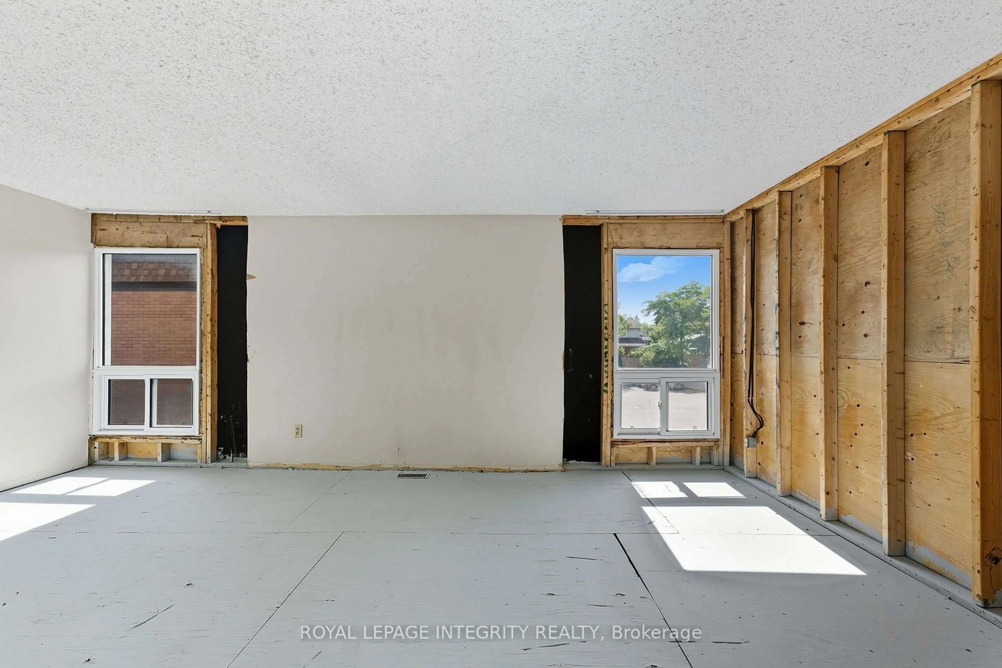 A pic of a room for 3565 Downpatrick Rd #14, Ottawa Ontario K1V 8T3
