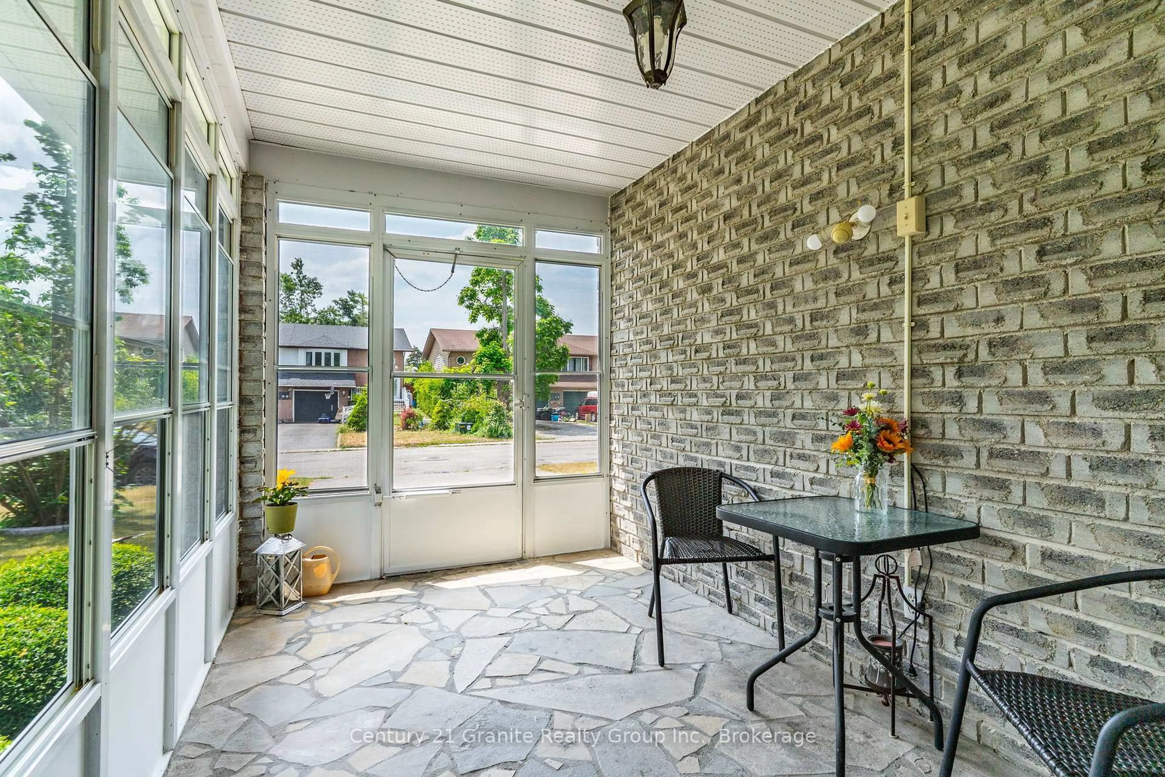 Patio, street for 4 Birch Cres, Kawartha Lakes Ontario K0M 1A0