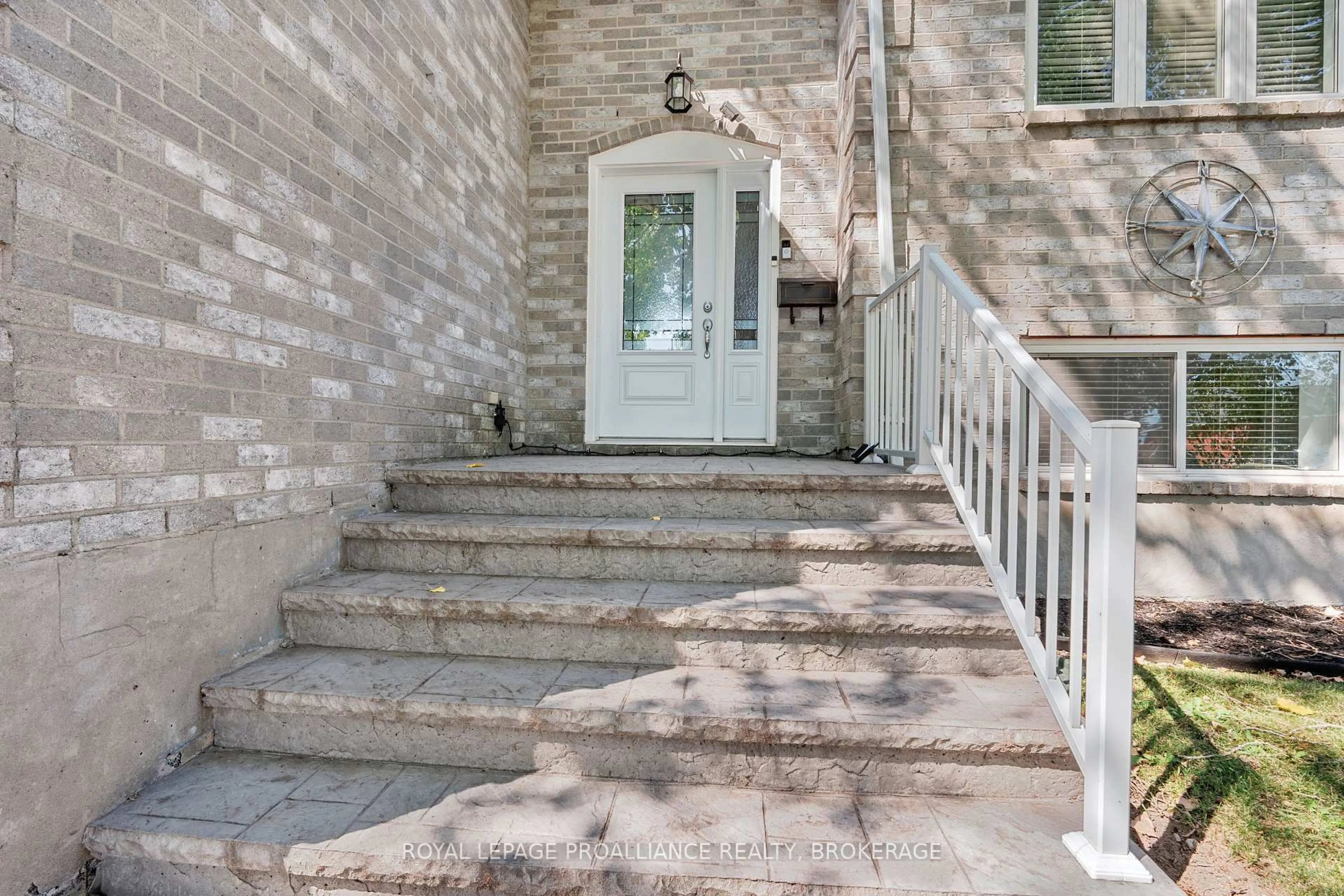 Stairs for 50 Davey Cres, Loyalist Ontario K7N 1X7