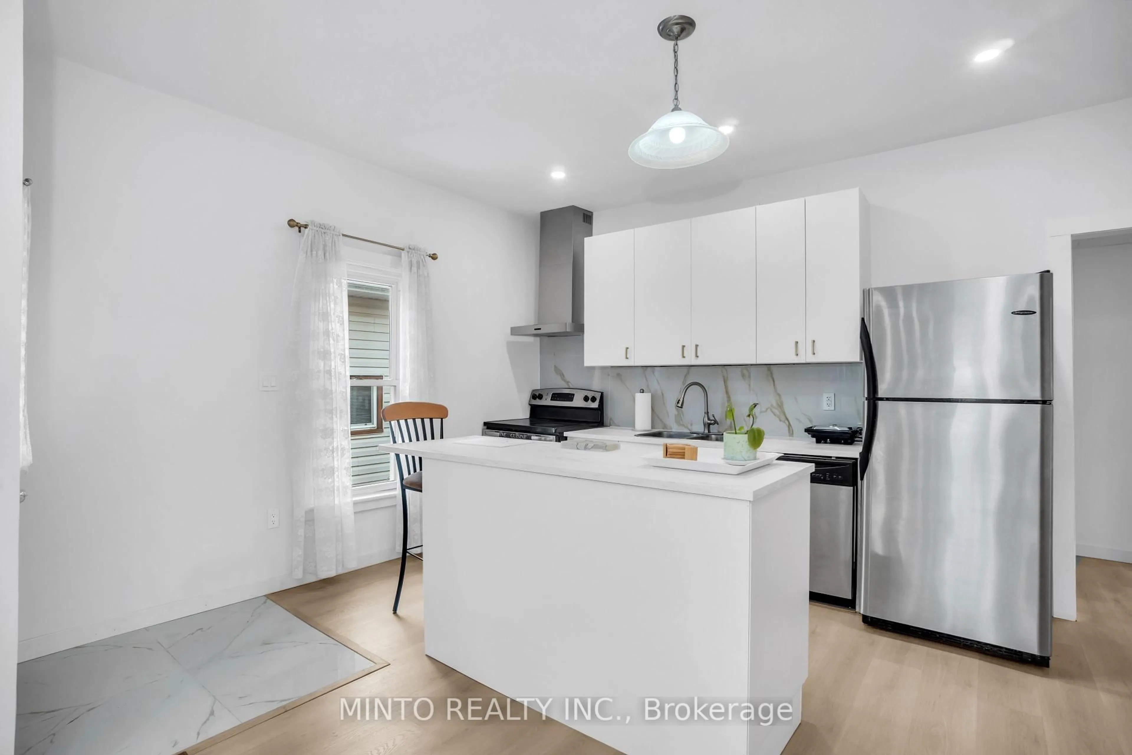 Open concept kitchen, unknown for 45 PHIPPS St, Fort Erie Ontario L2A 2V3