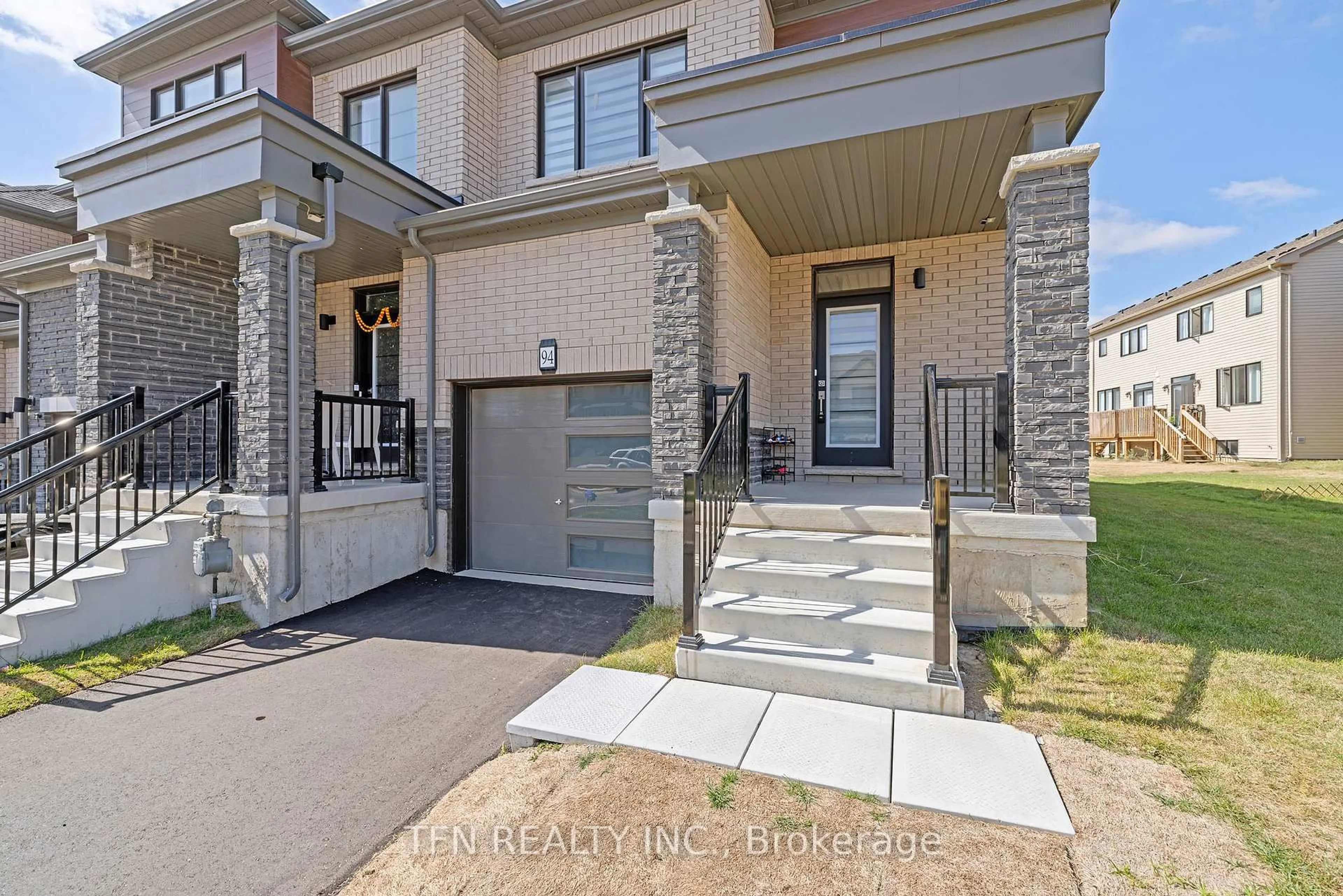 Unknown for 94 Granville Cres, Haldimand Ontario N3W 0J8