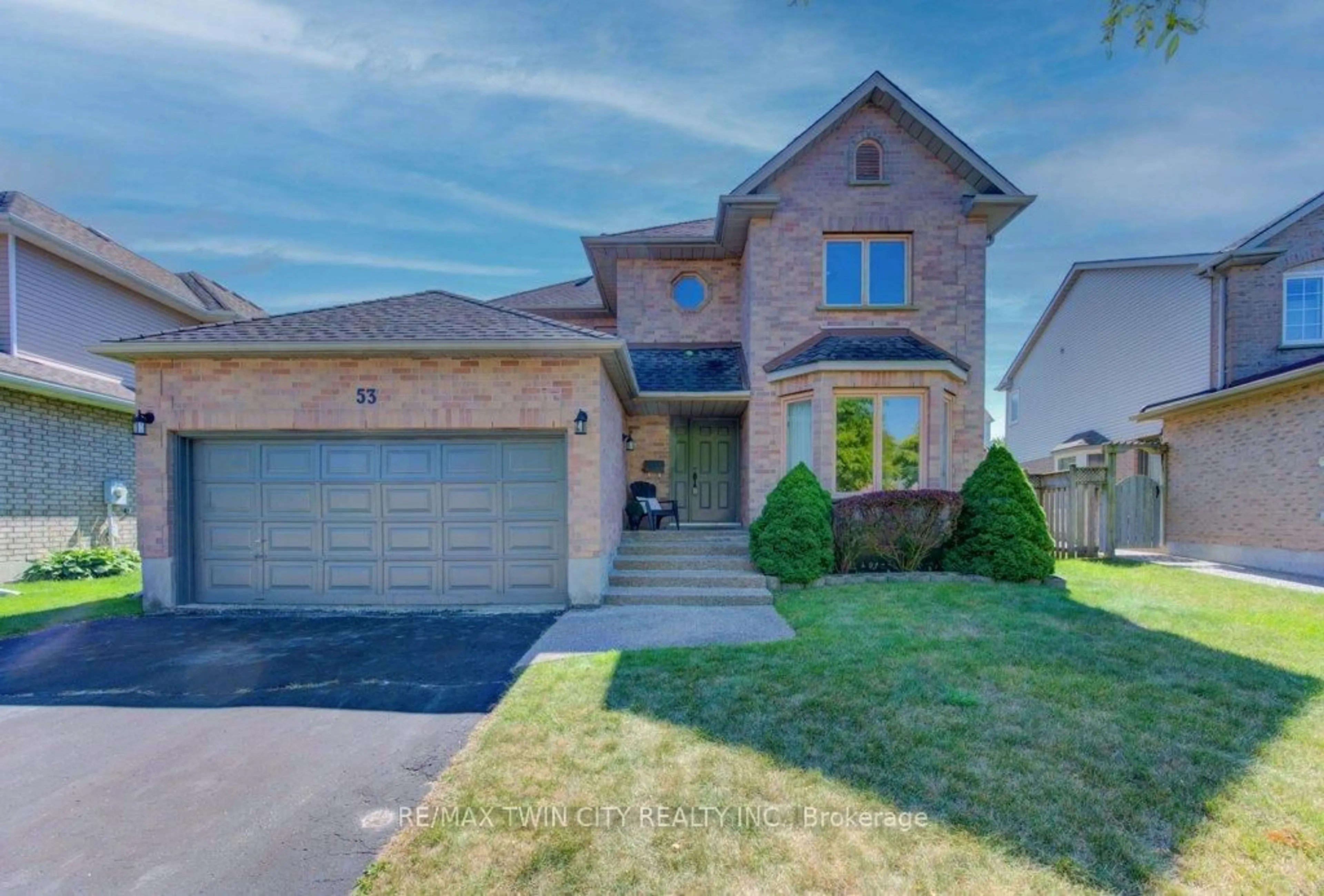 Home with brick exterior material, street for 53 Lynnvalley Cres, Kitchener Ontario N2N 3B2