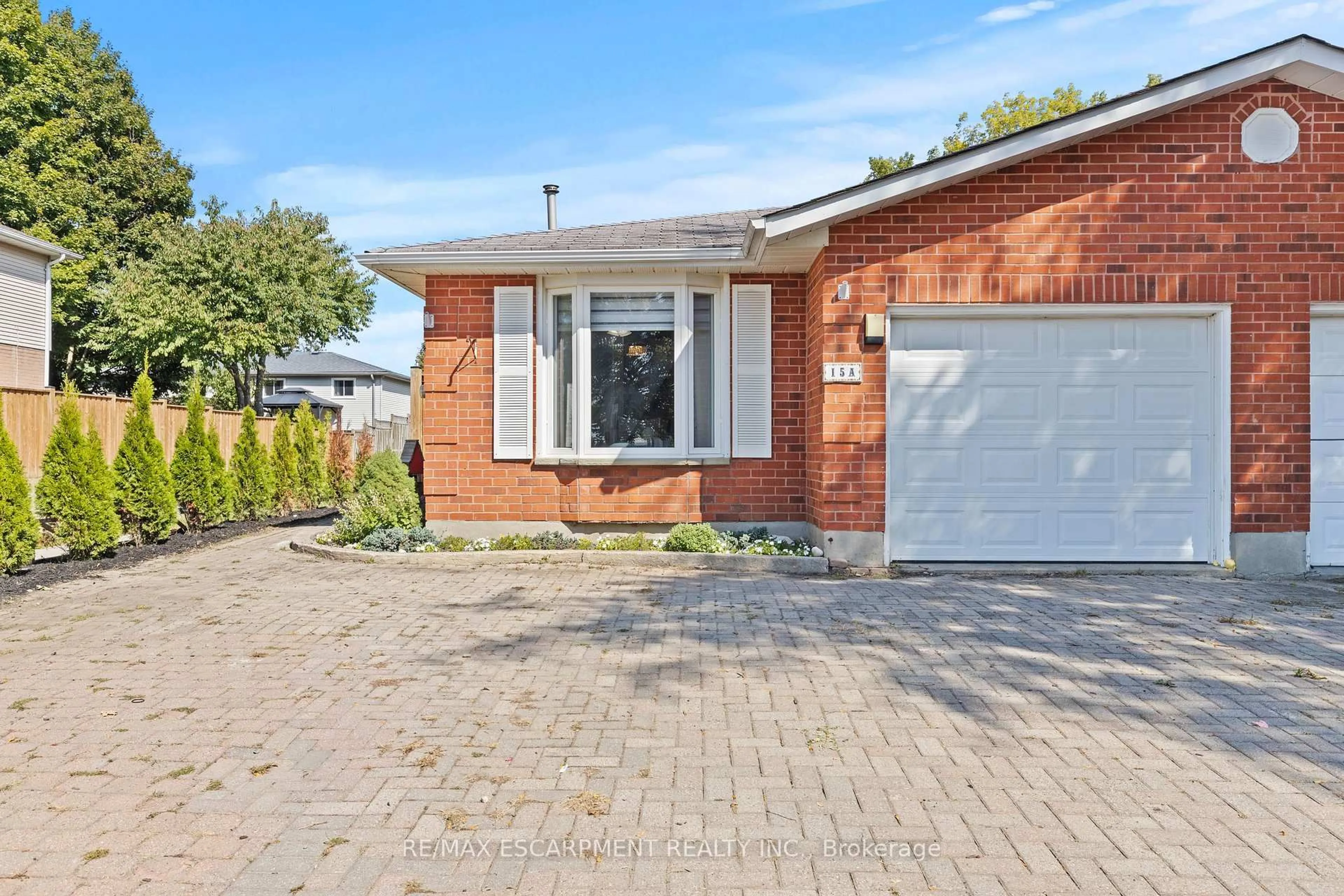 Home with brick exterior material, street for 15 Oak Ave #A, Brant Ontario N3L 3C6