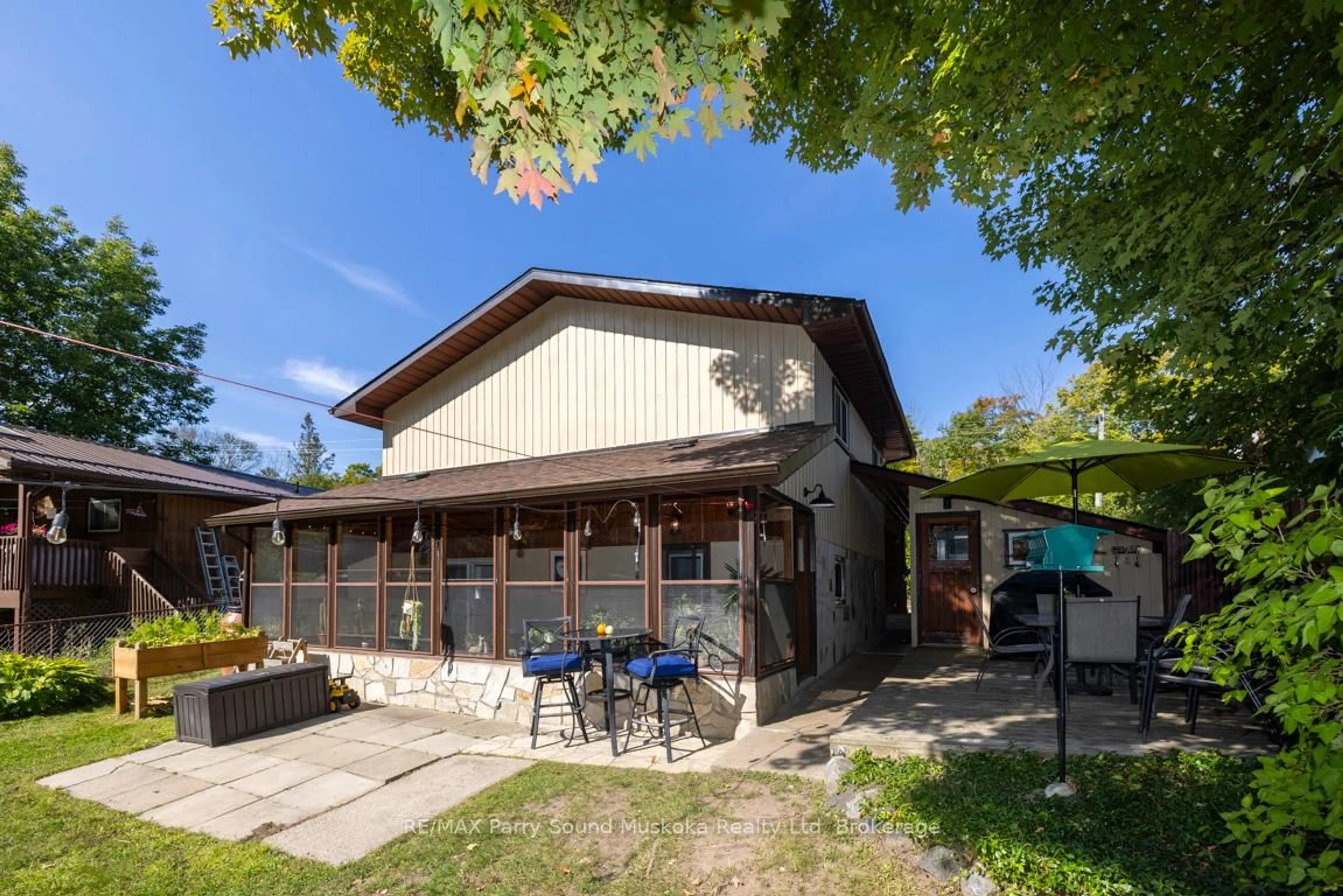 Patio, unknown for 28 Forest St, Parry Sound Ontario P2A 2P9