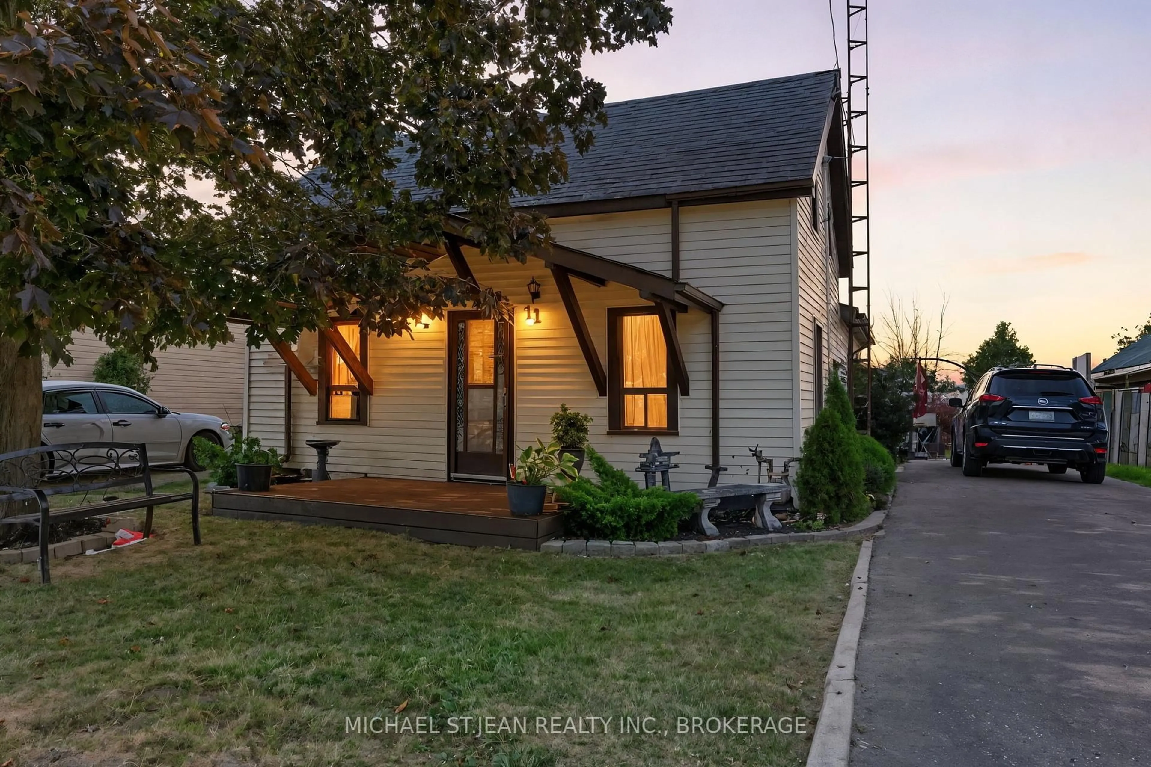 Unknown for 11 Main St, Haldimand Ontario N0A 1G0