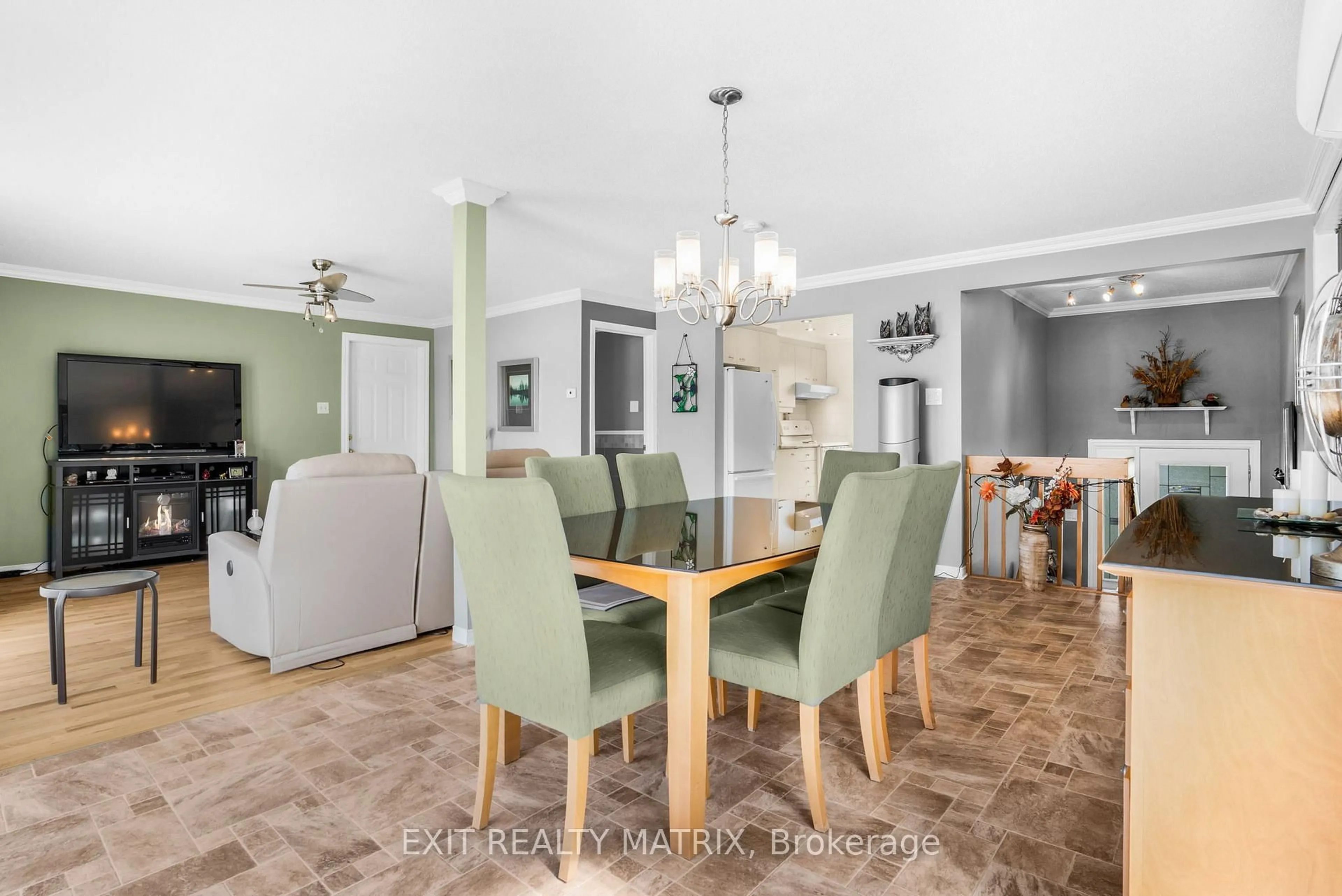 Dining room, unknown for 93 MONTPETIT St, Champlain Ontario K0B 1K0
