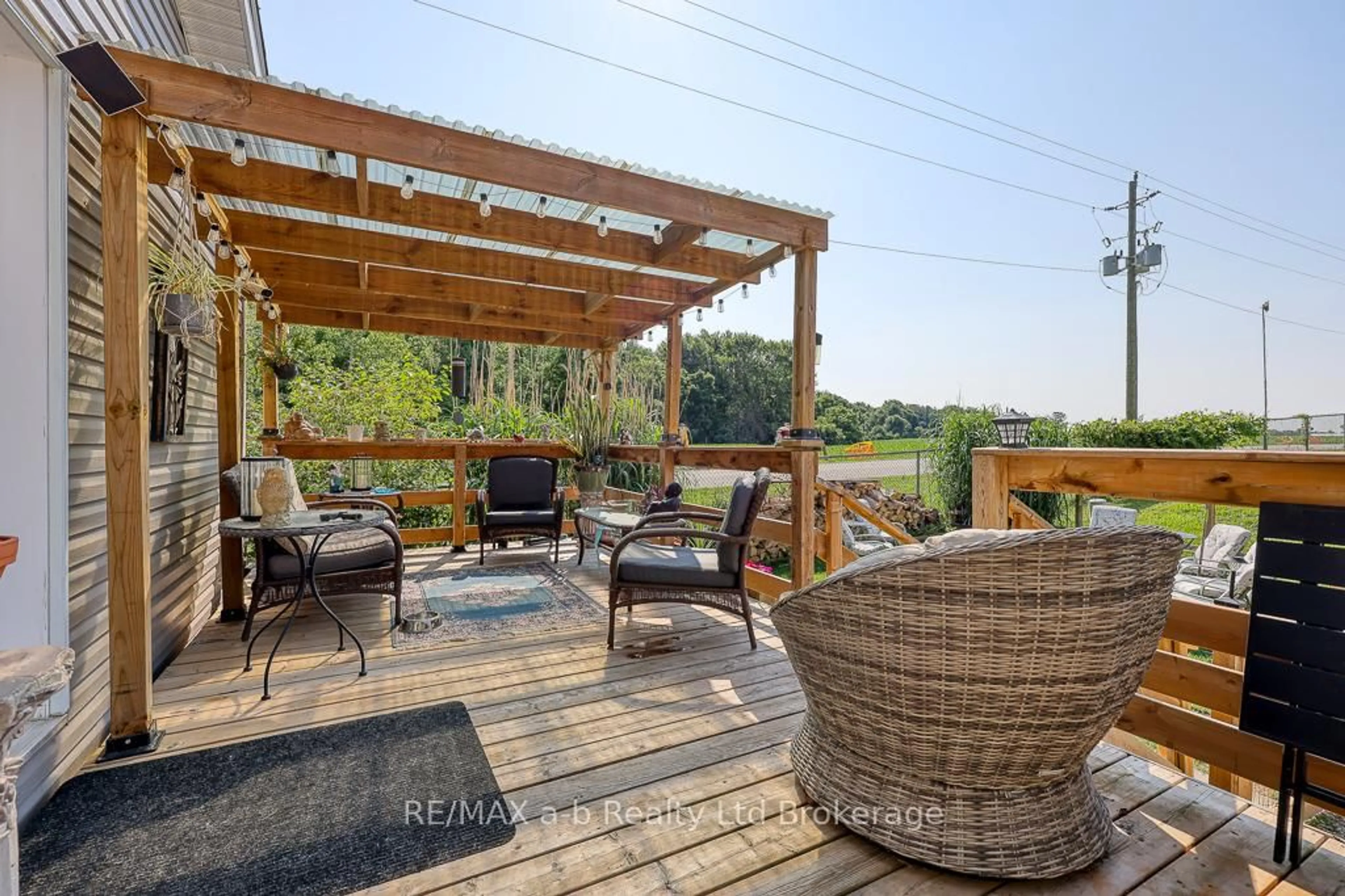 Patio, water/lake/river/ocean view for 99 FOURTH CONCESSION #171, Brant Ontario N0E 1A0