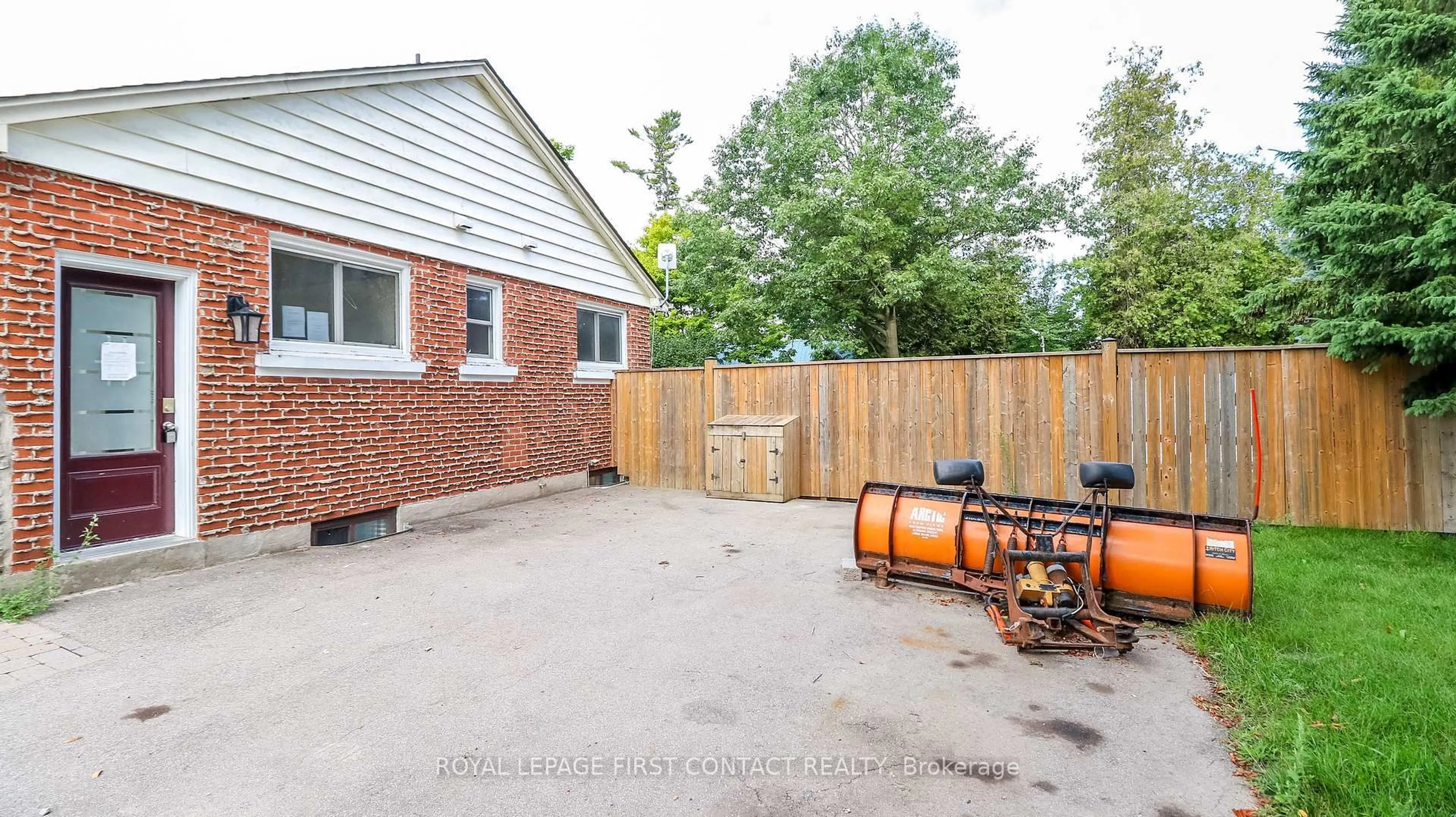 Unknown for 18 Carberry St, Erin Ontario N0B 1T0