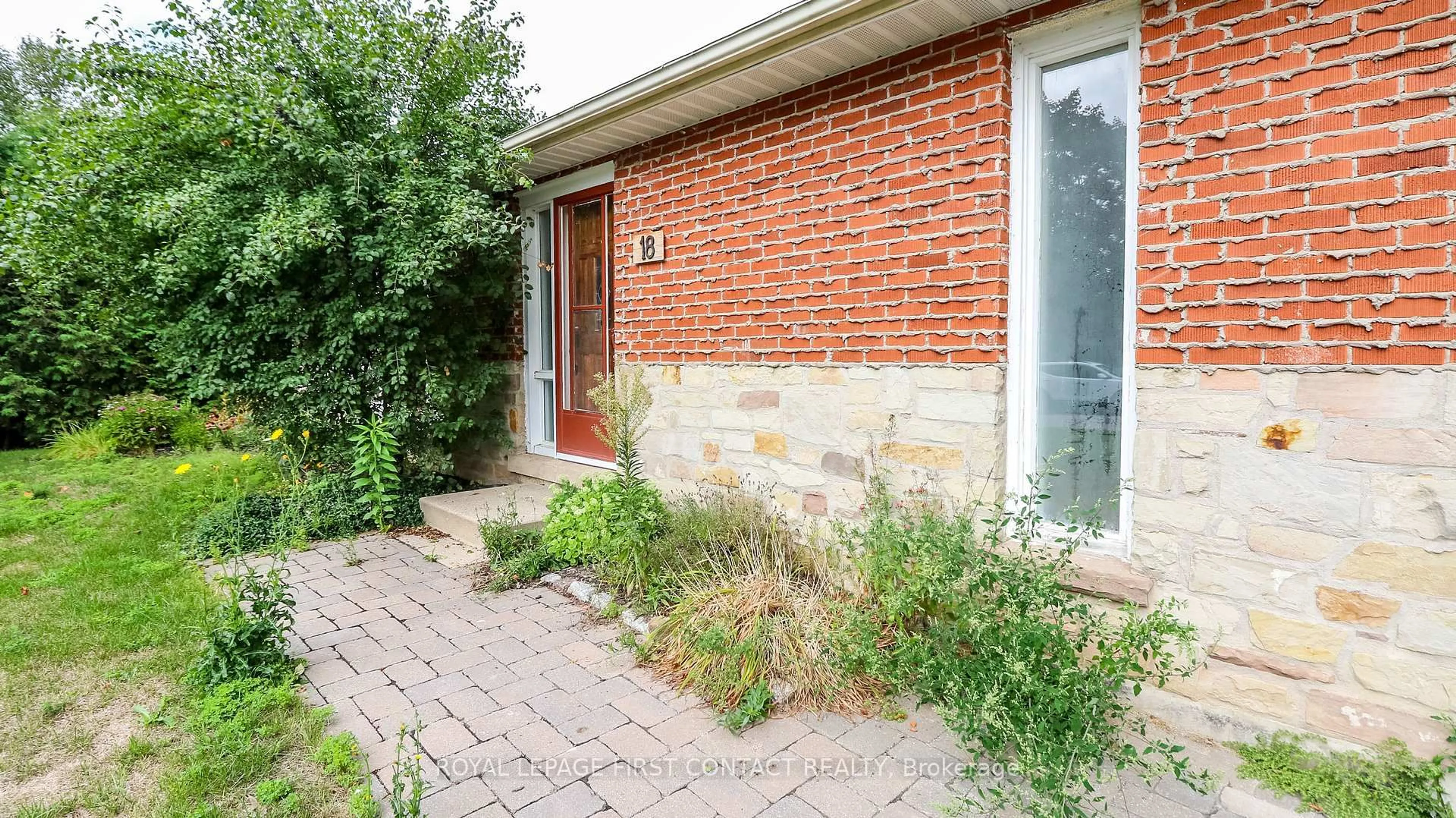 Patio, street for 18 Carberry St, Erin Ontario N0B 1T0