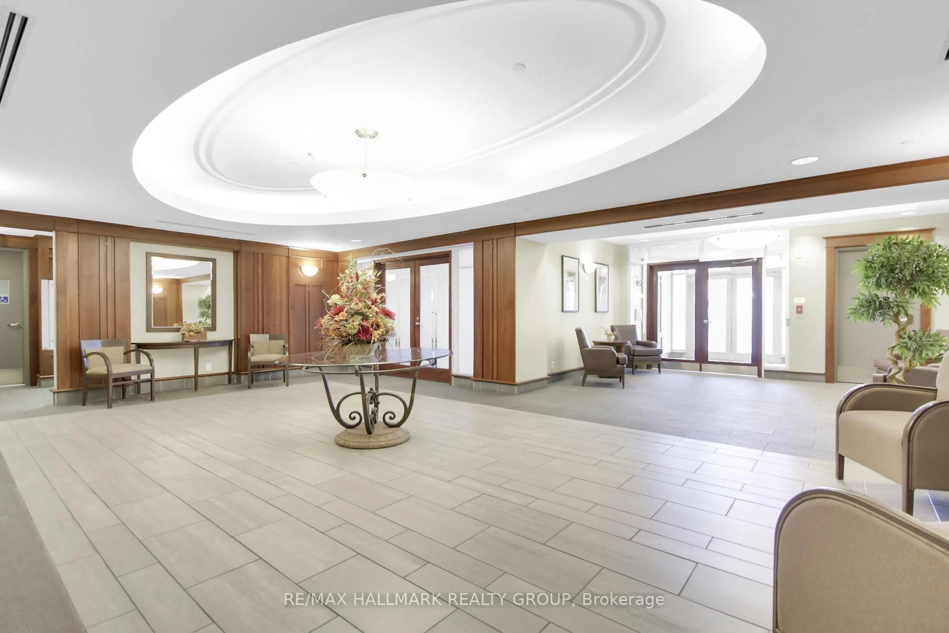 Lobby for 136 Darlington Private #608, Ottawa Ontario K1V 0X6