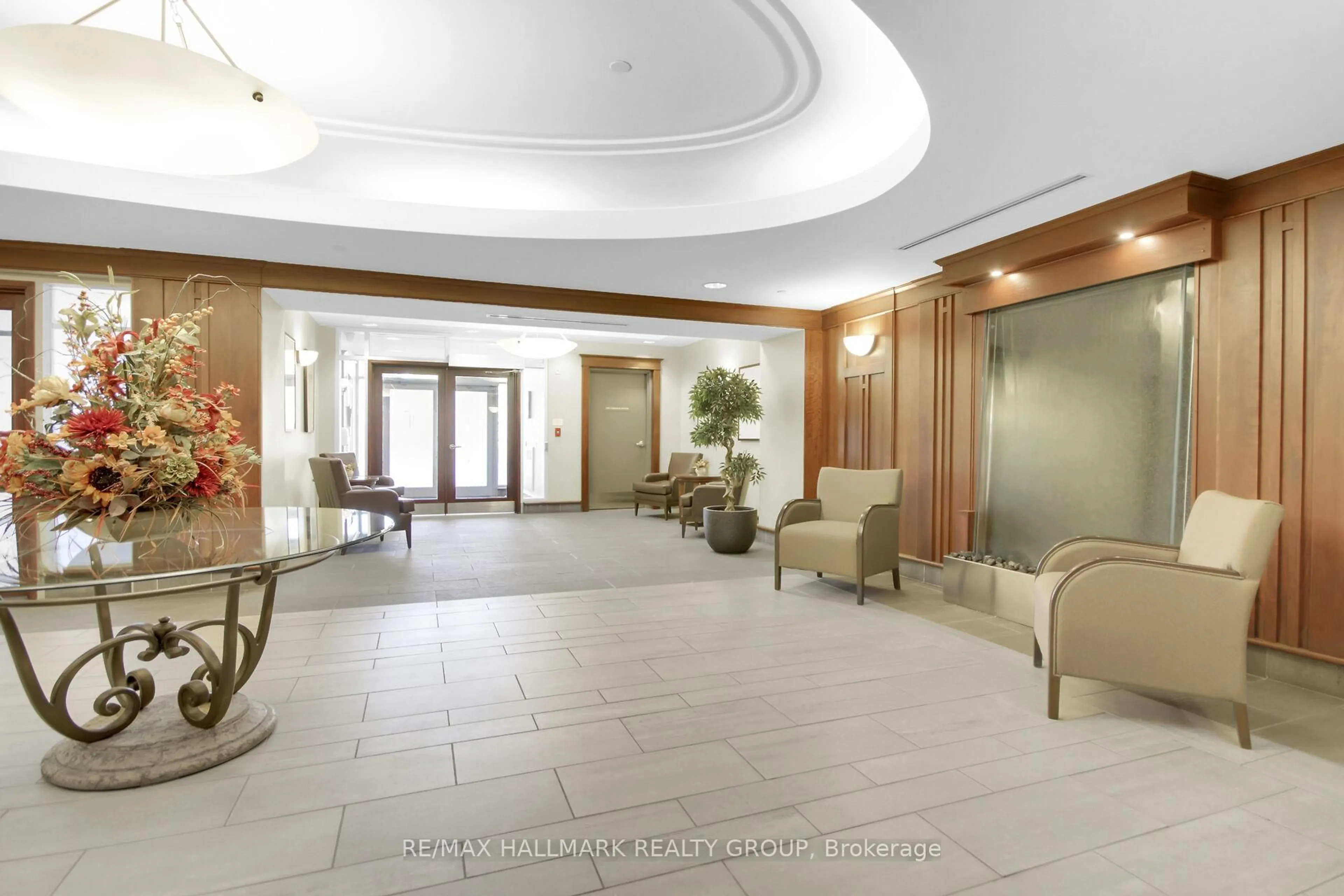 Lobby for 136 Darlington Private #608, Ottawa Ontario K1V 0X6