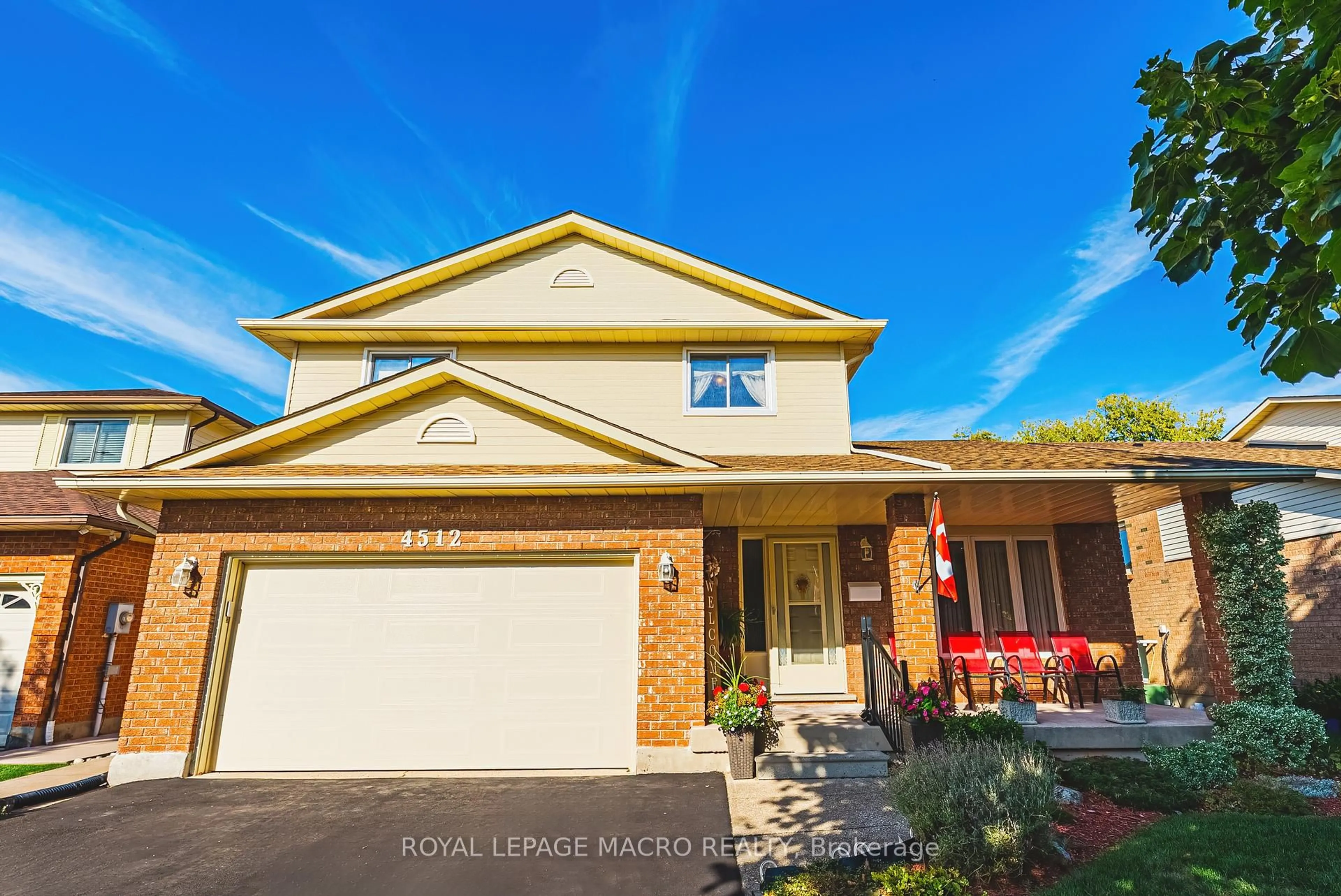 Home with brick exterior material, street for 4512 Green Meadow Blvd, Lincoln Ontario L3J 0A8