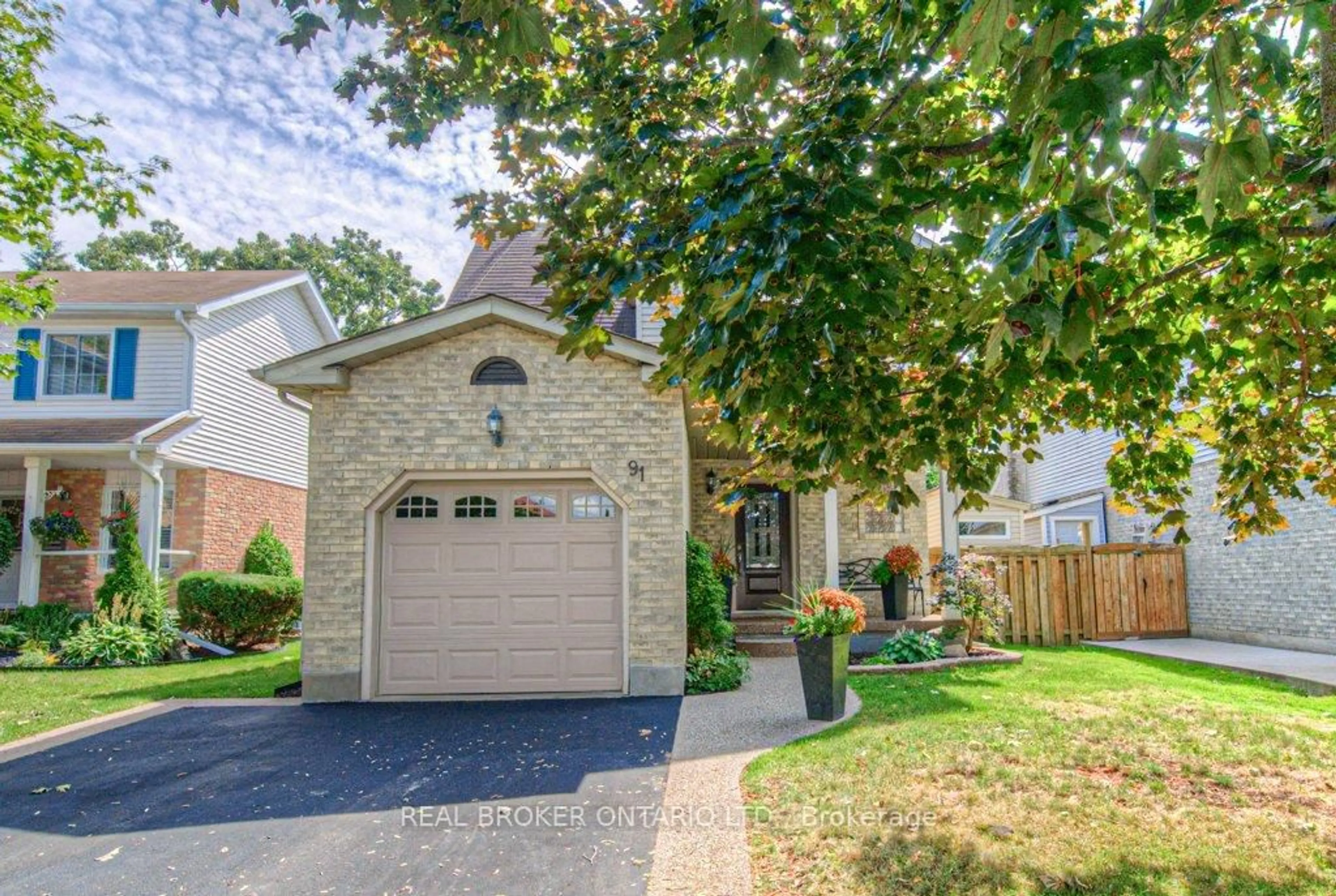 Unknown for 91 Ironstone Dr, Cambridge Ontario N1P 1A4