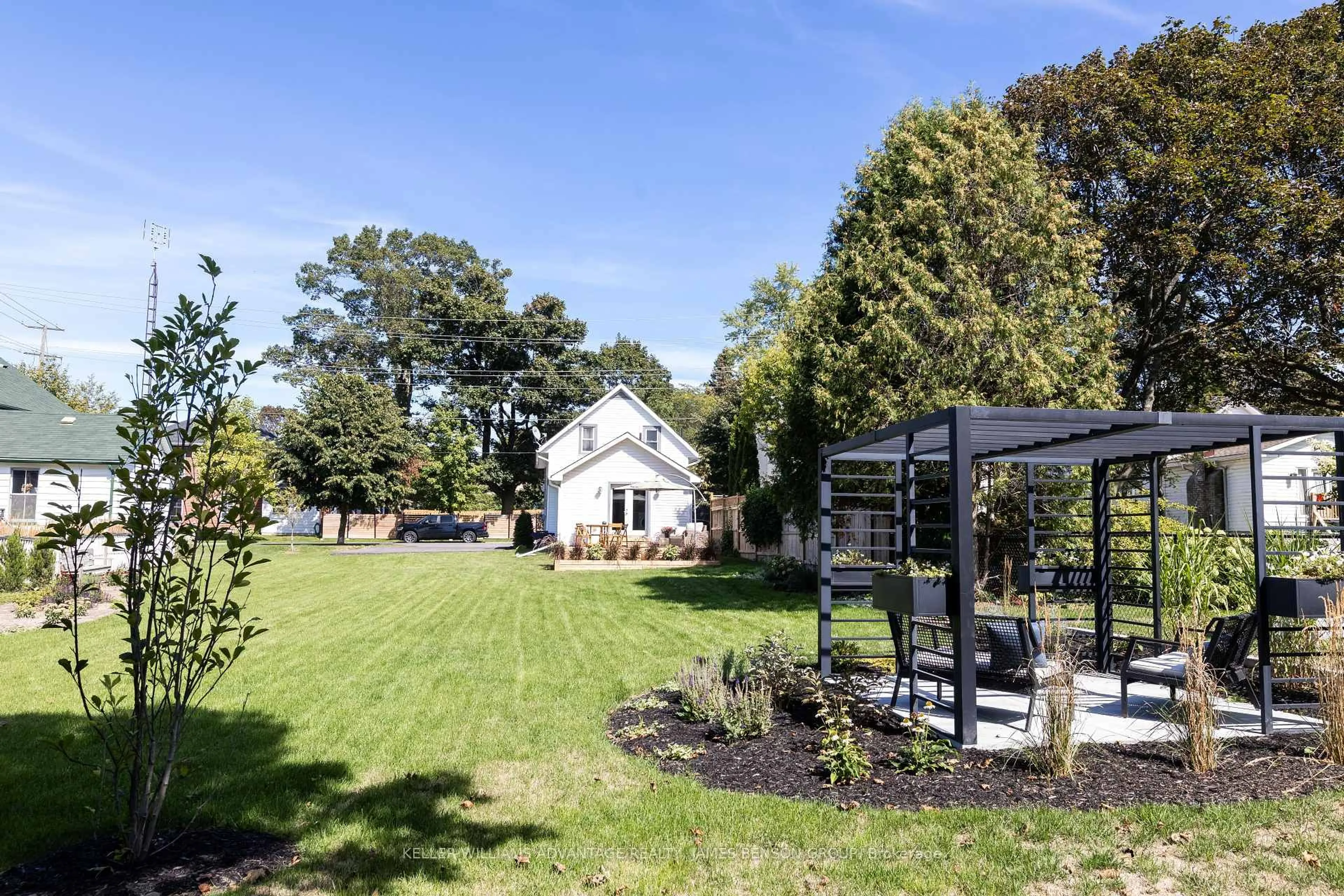 A pic from outside/outdoor area/front of a property/back of a property/a pic from drone, unknown for 70 Bramley St, Port Hope Ontario L1A 3K4