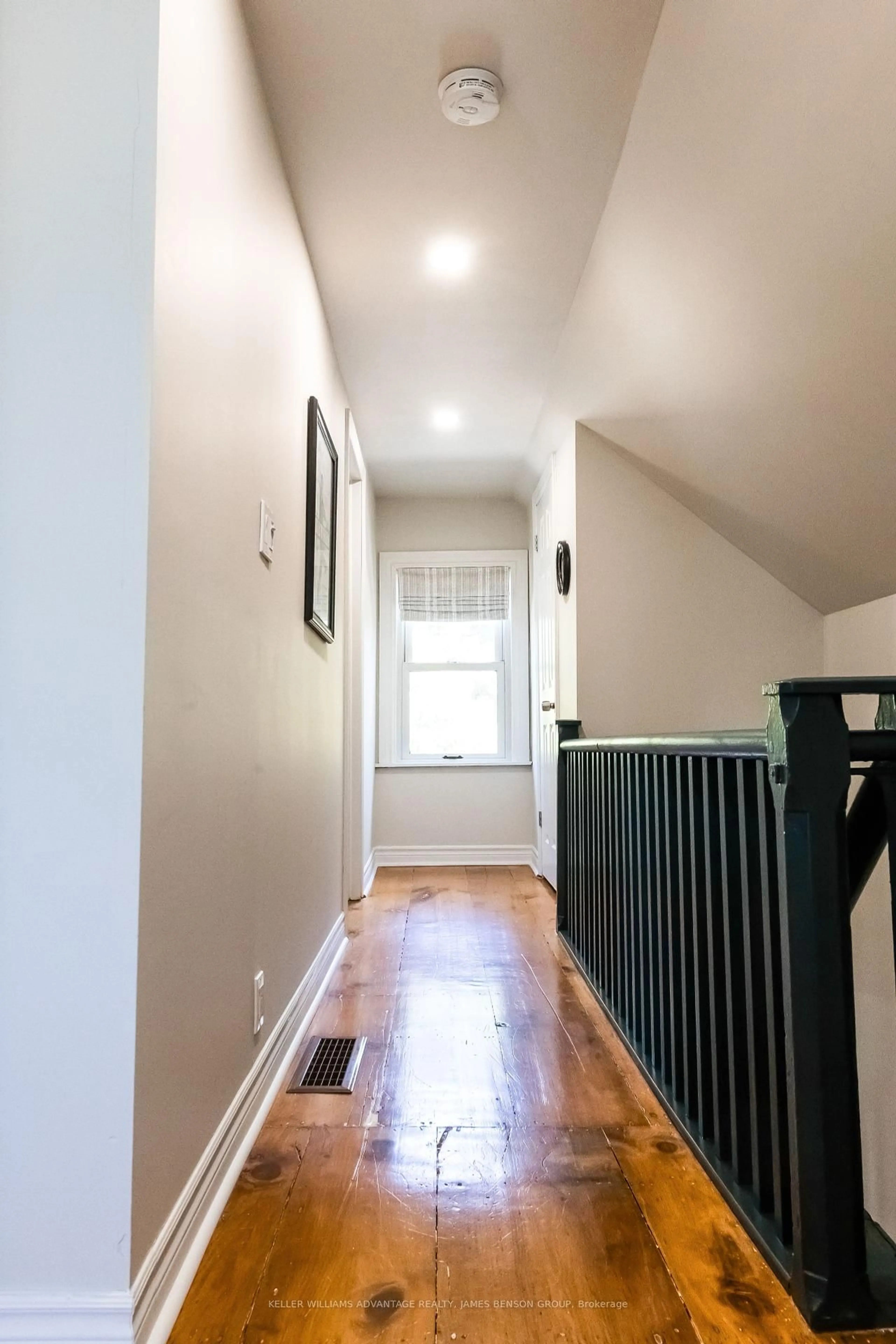 Indoor entryway for 70 Bramley St, Port Hope Ontario L1A 3K4