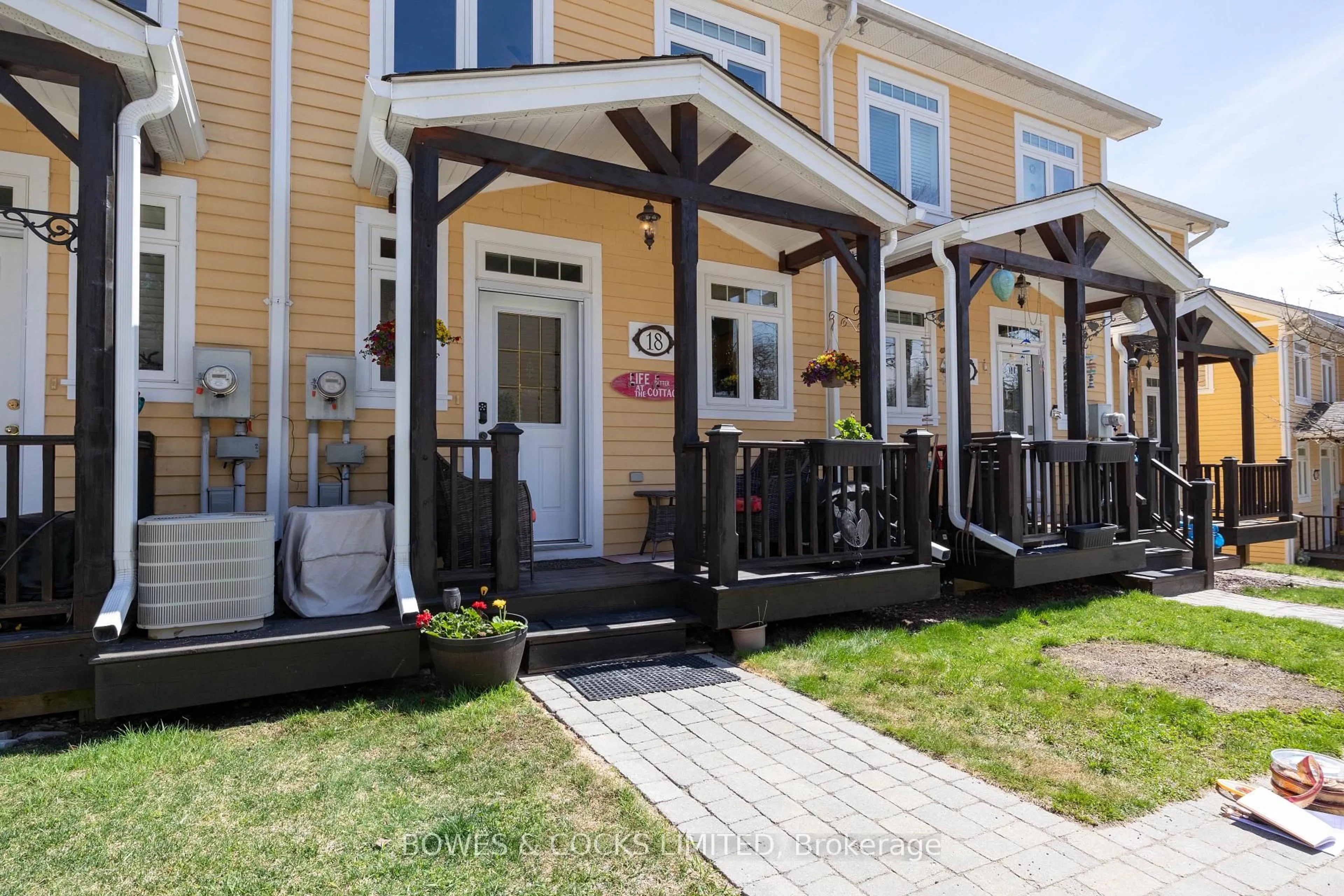 Patio, street for 1579 Anstruther Lake Rd #18, North Kawartha Ontario K0L 1A0