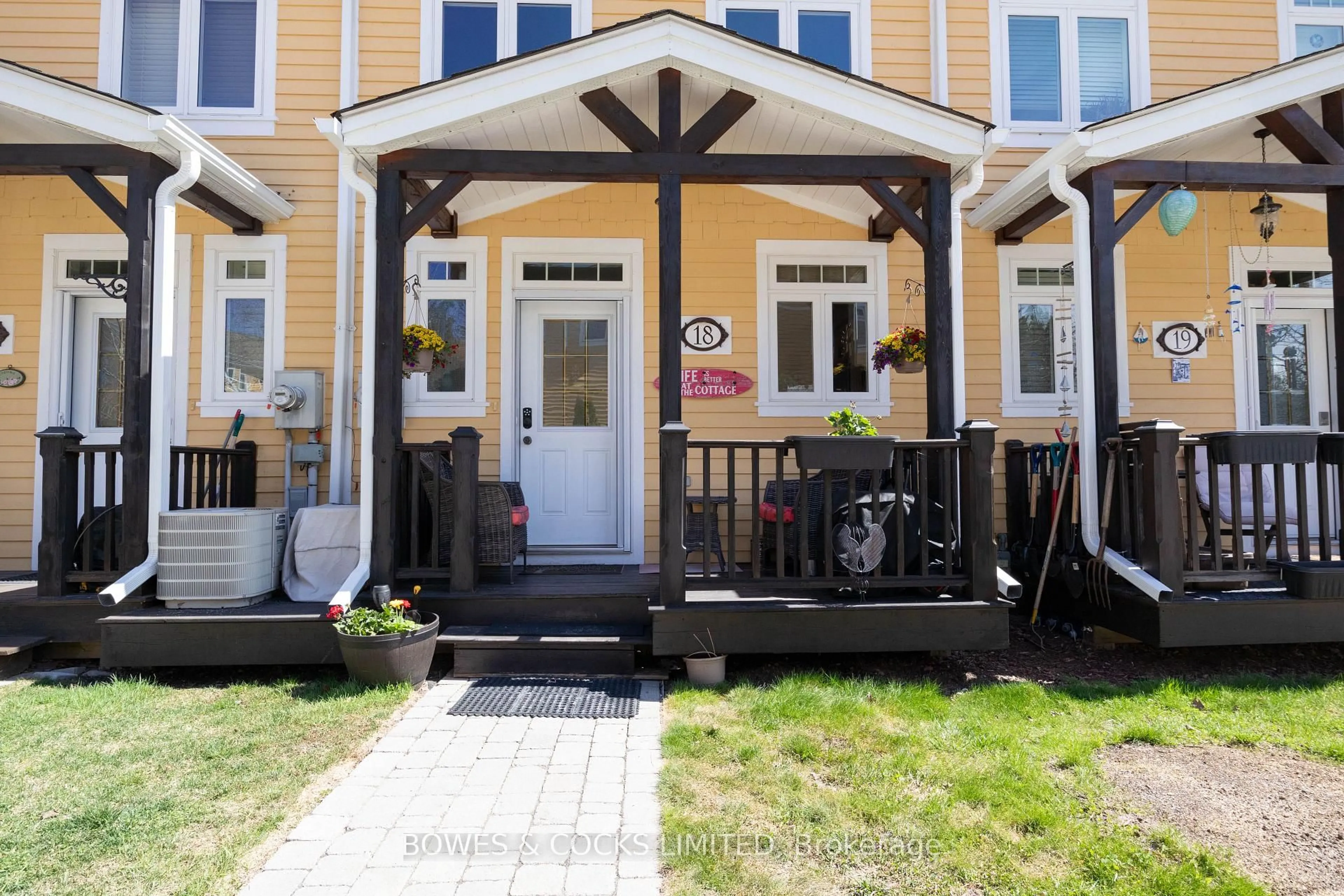 Patio, street for 1579 Anstruther Lake Rd #18, North Kawartha Ontario K0L 1A0