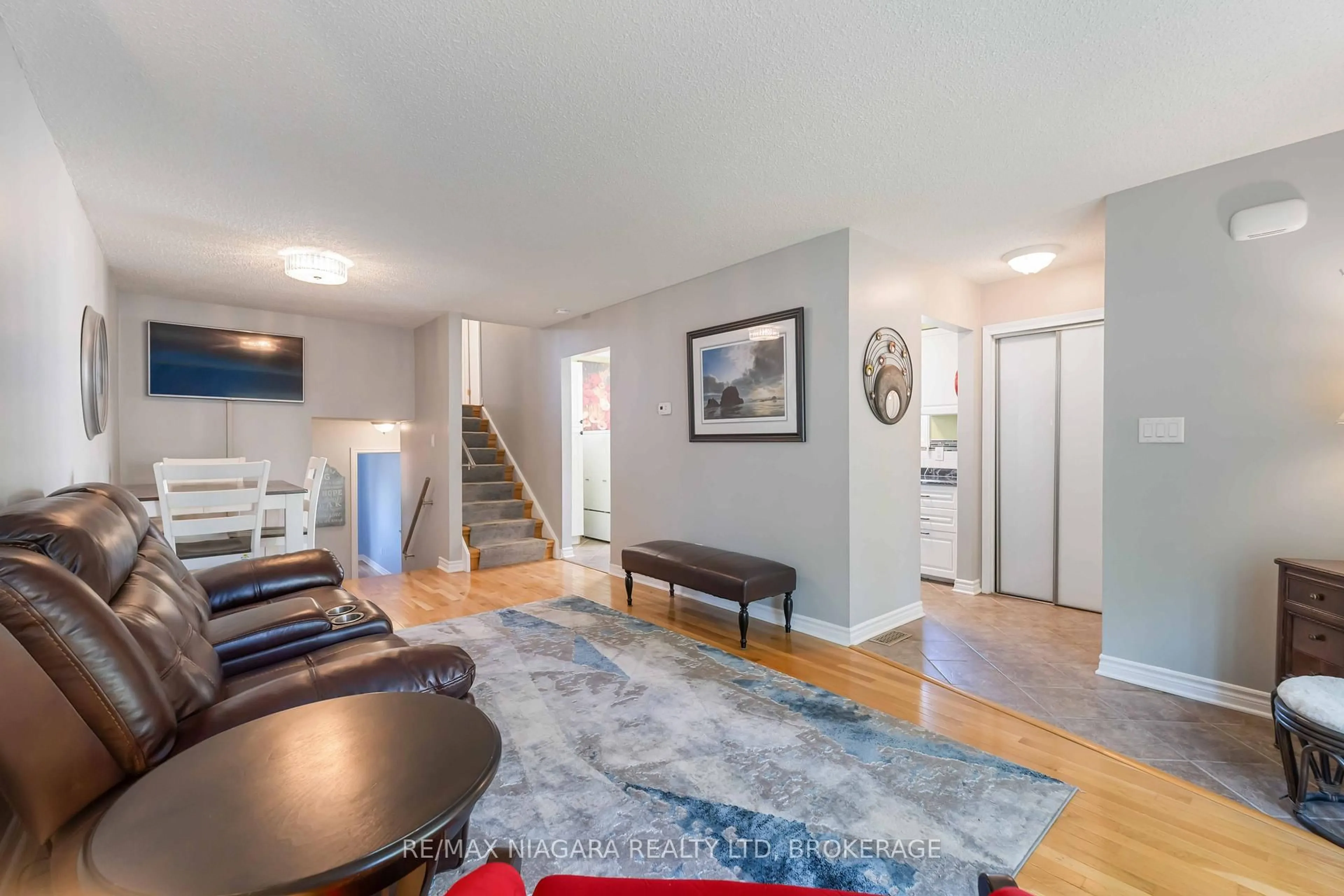 Unknown for 6559 Burwood Ave, Niagara Falls Ontario L2H 1Z6
