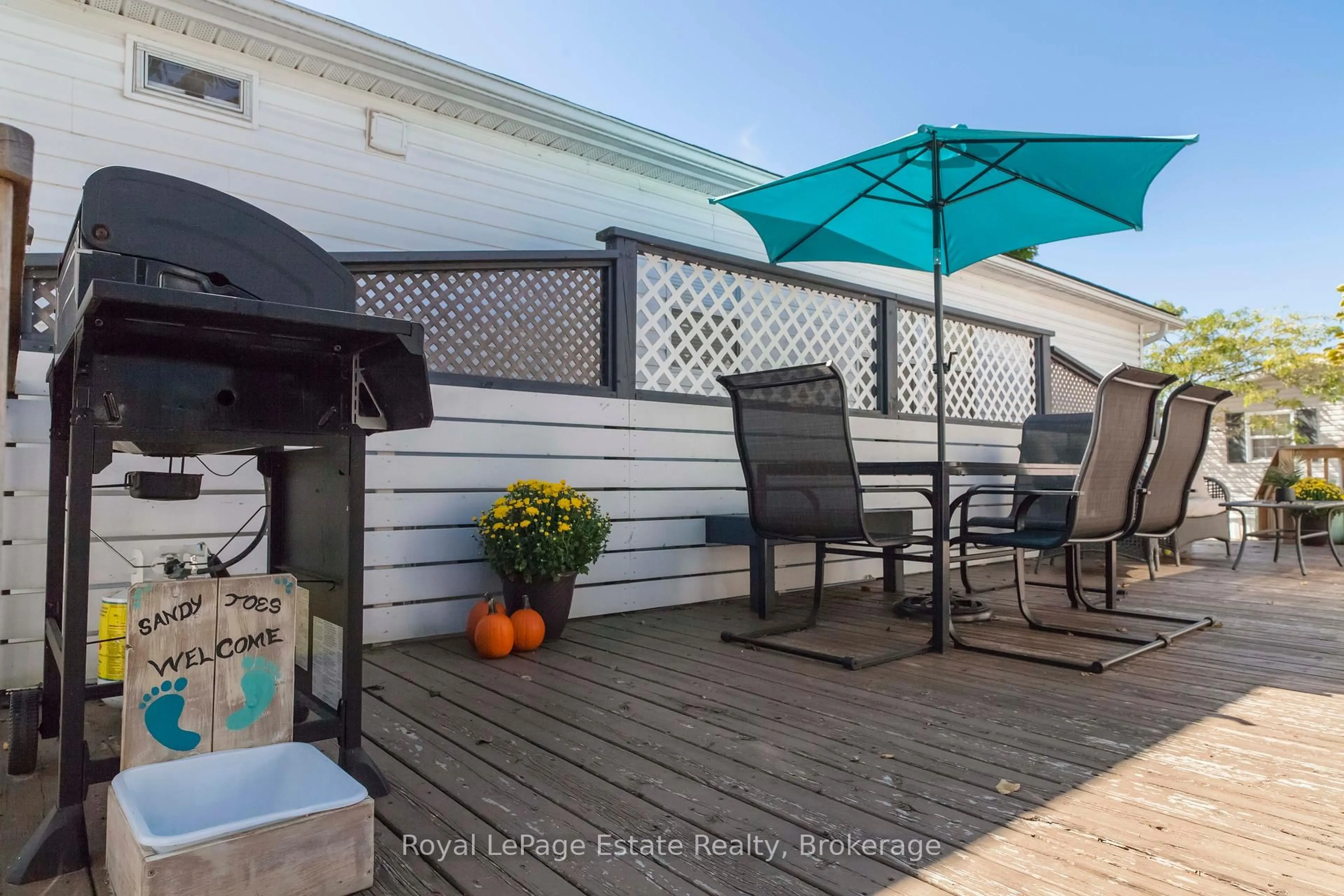 Patio, water/lake/river/ocean view for 25 7th Ave #22, Native Leased Lands Ontario N0H 2G0