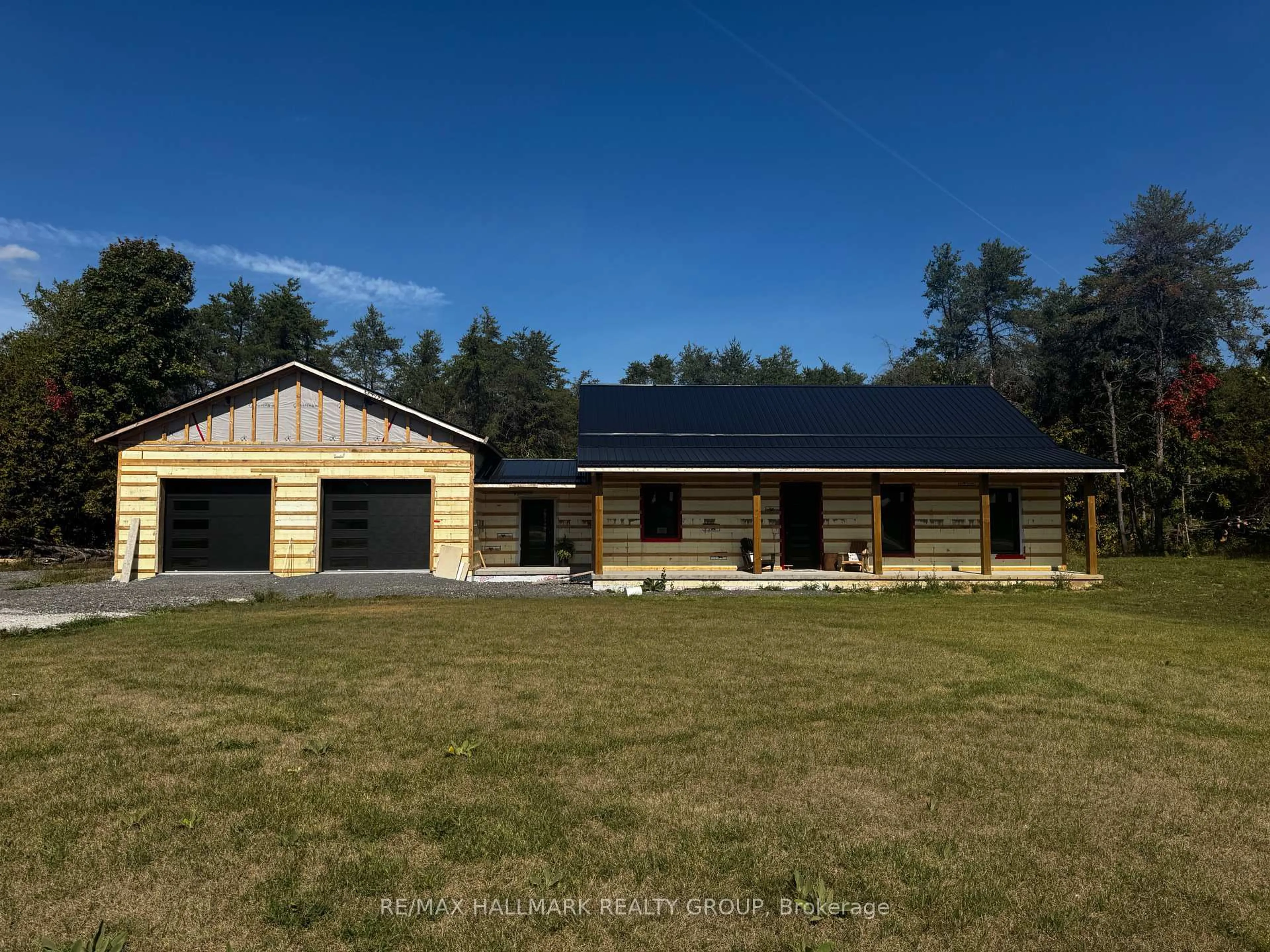 A pic from outside/outdoor area/front of a property/back of a property/a pic from drone, building for 6813 Charleville Rd, Augusta Ontario K0E 1T0