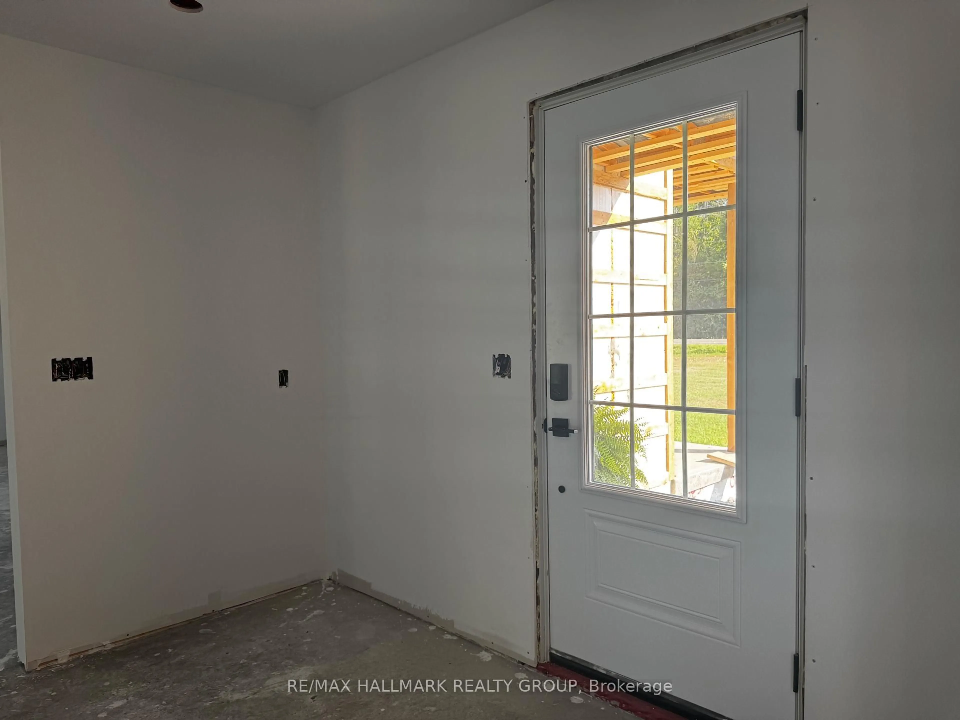 Indoor entryway for 6813 Charleville Rd, Augusta Ontario K0E 1T0