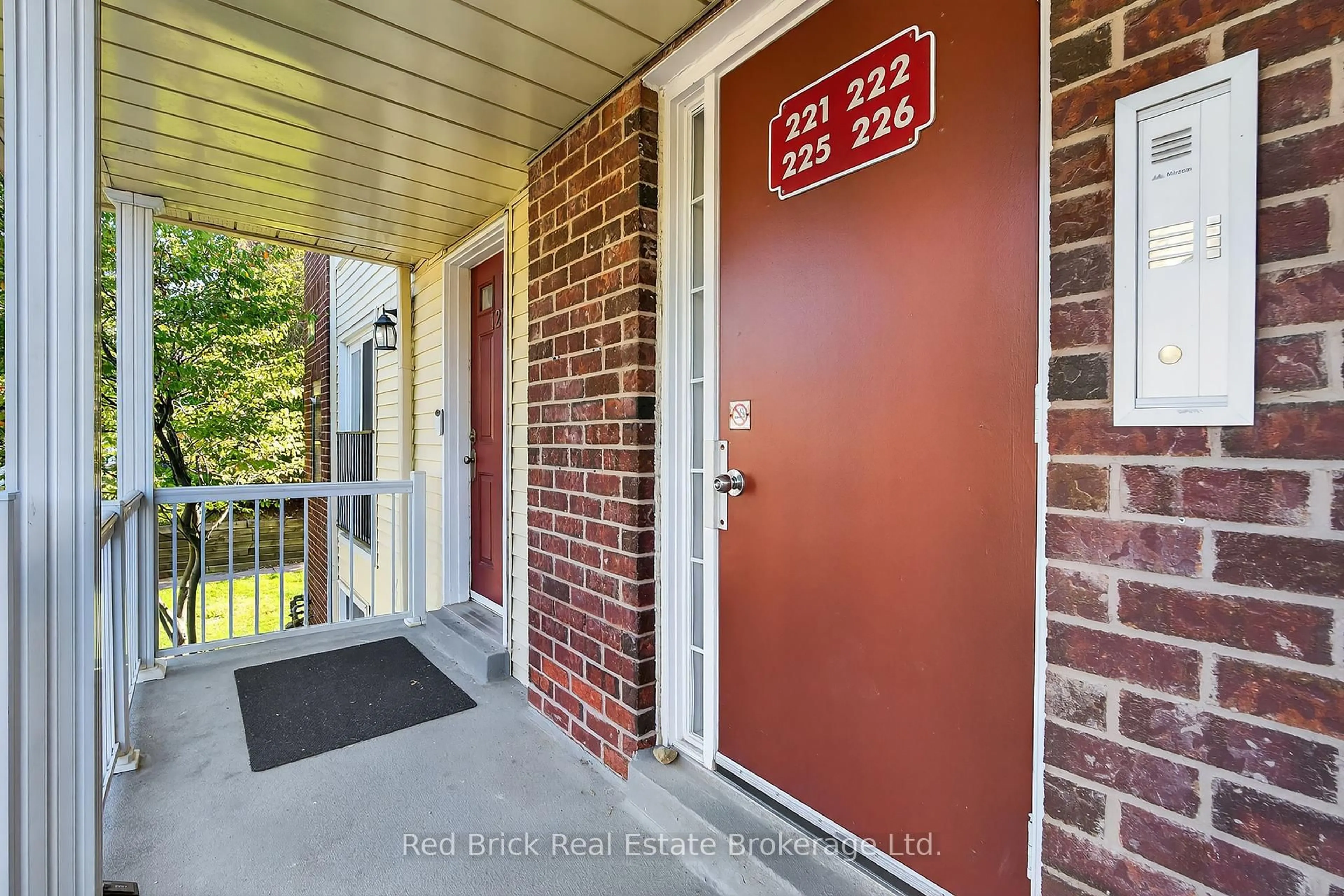 Indoor entryway for 458 Janefield Ave #221, Guelph Ontario N1G 4R8