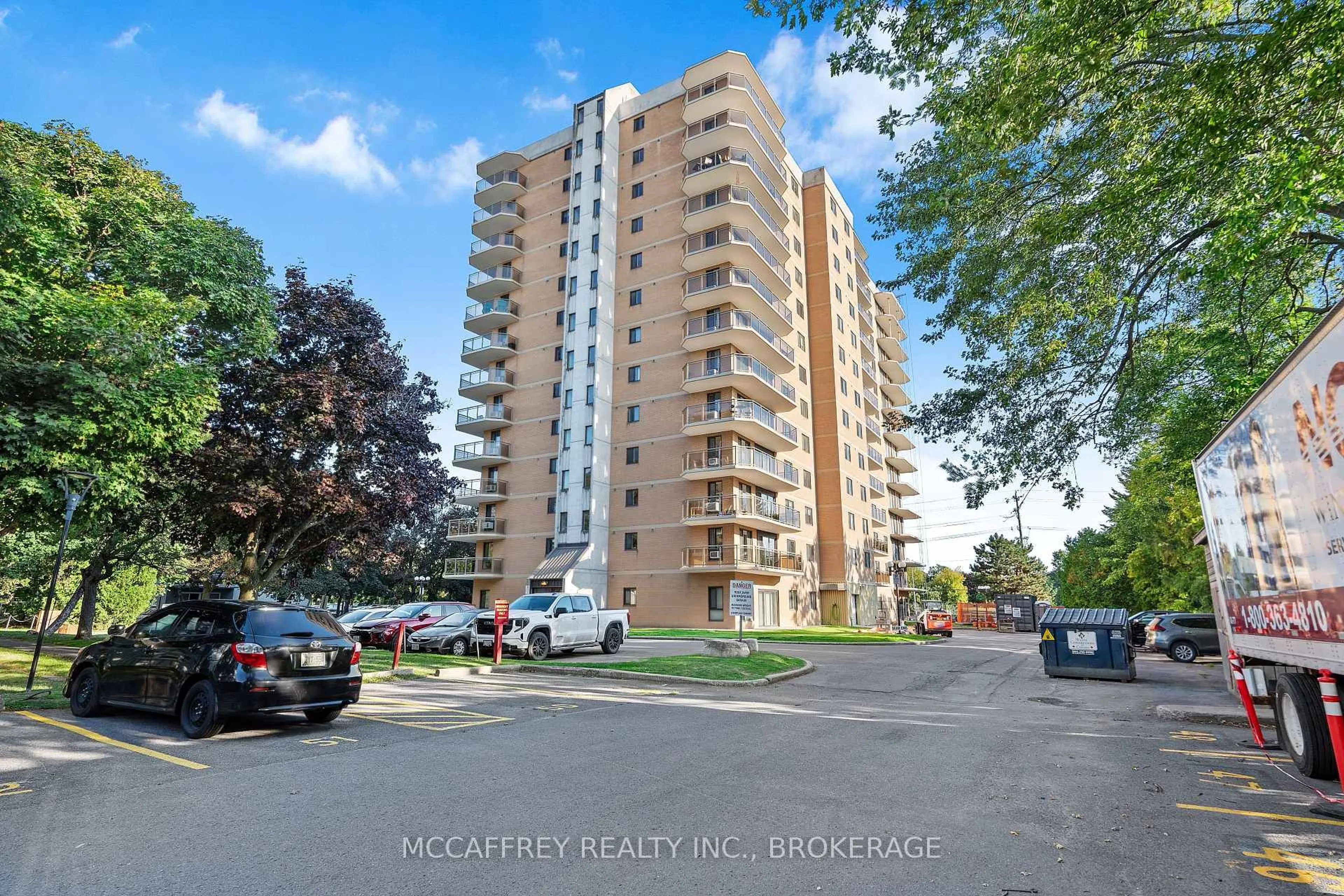 A pic from outside/outdoor area/front of a property/back of a property/a pic from drone, unknown for 257 Bath Rd, Kingston Ontario K7M 7T3
