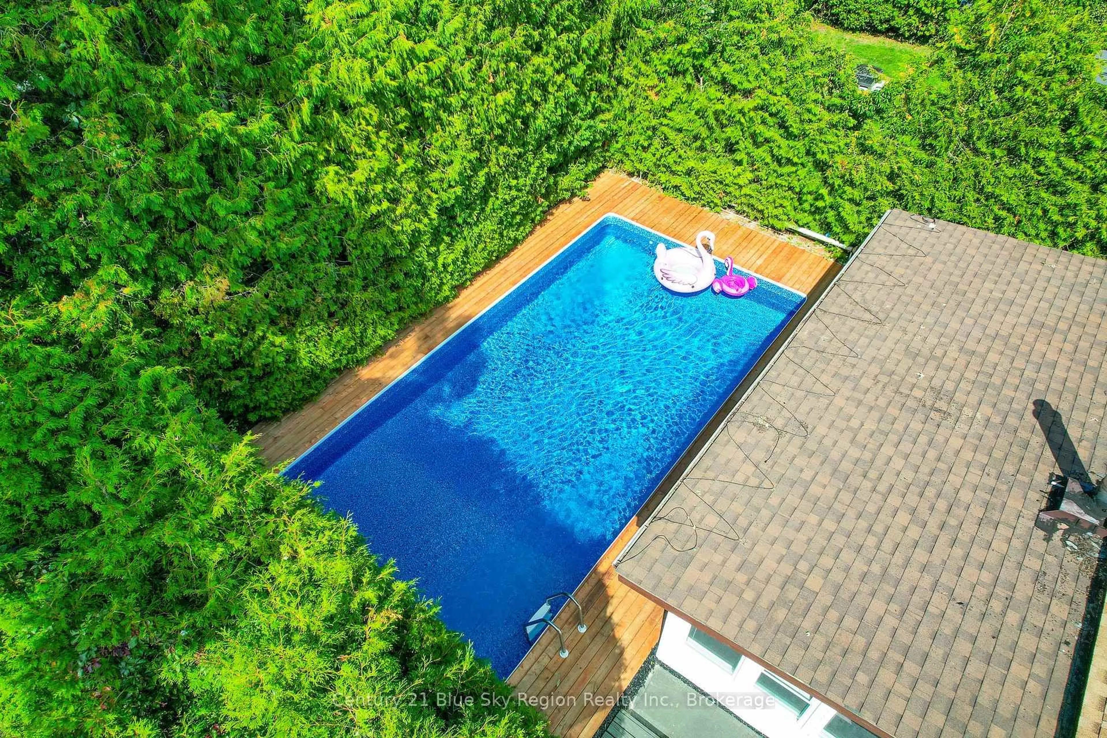 Pool for 62 Strathcona Dr, North Bay Ontario P1A 2N1