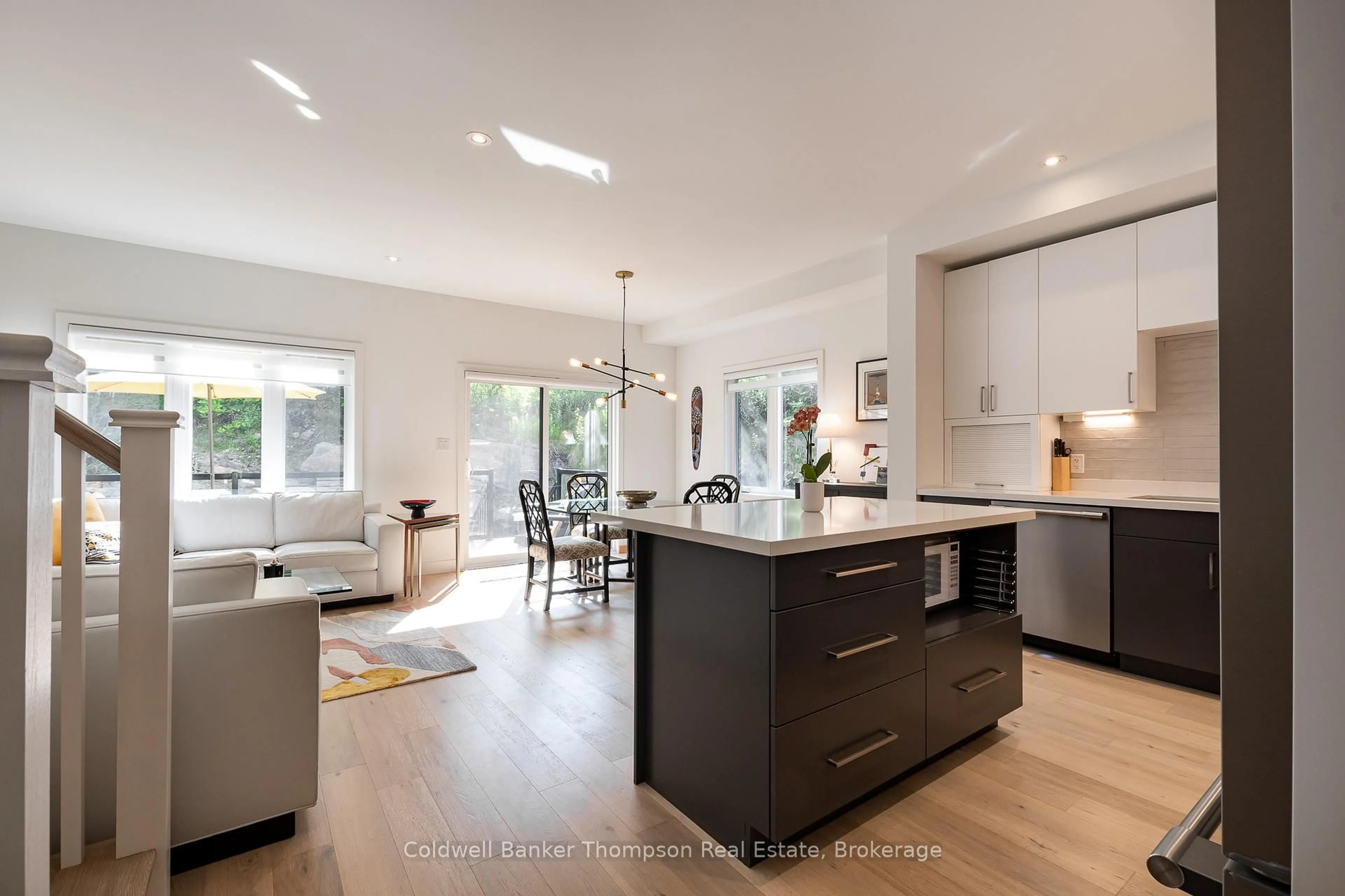 Open concept kitchen, unknown for 21 Cascade Lane, Huntsville Ontario P1H 1Y3