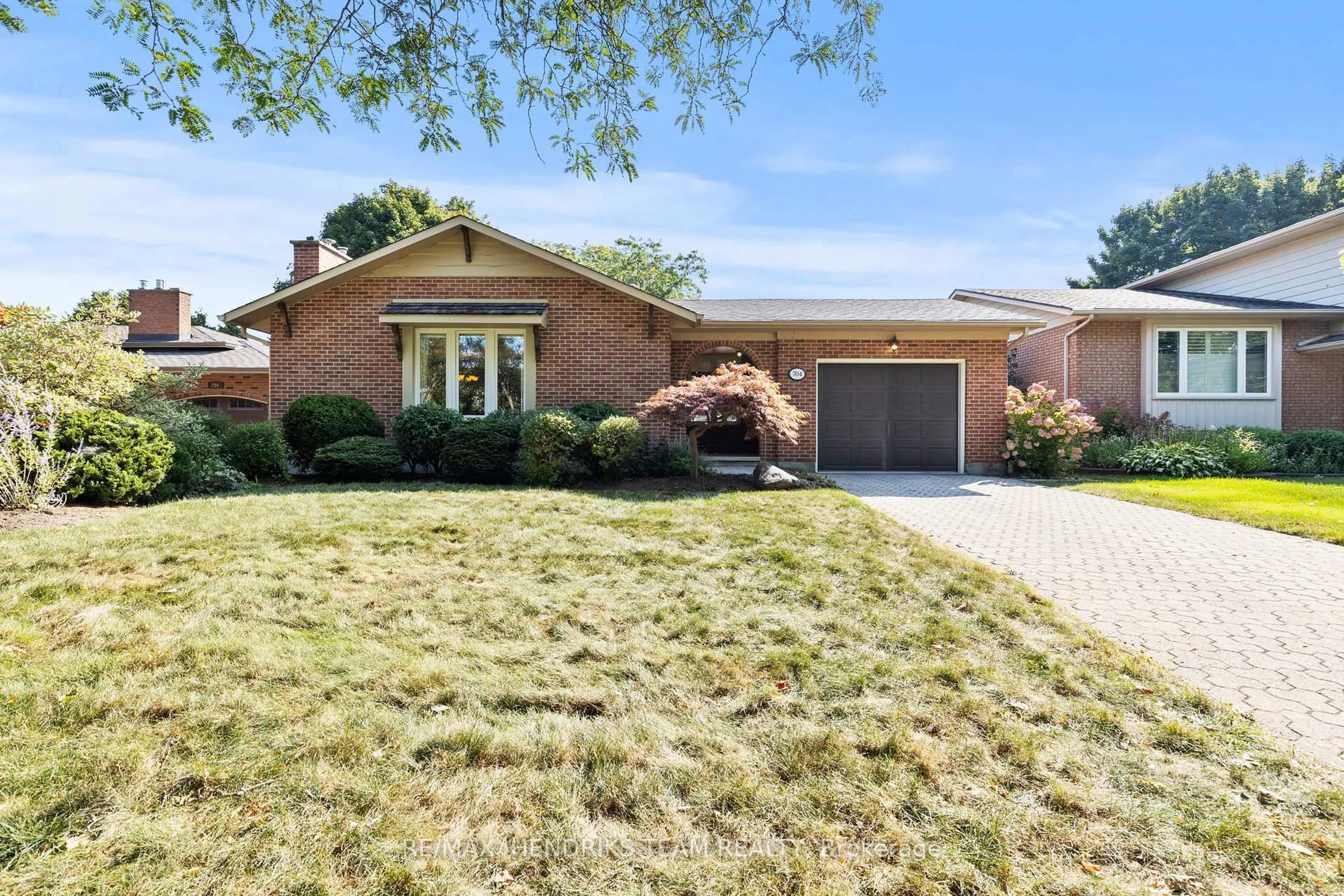 Home with brick exterior material, street for 704 Vine St, St. Catharines Ontario L2M 7L7