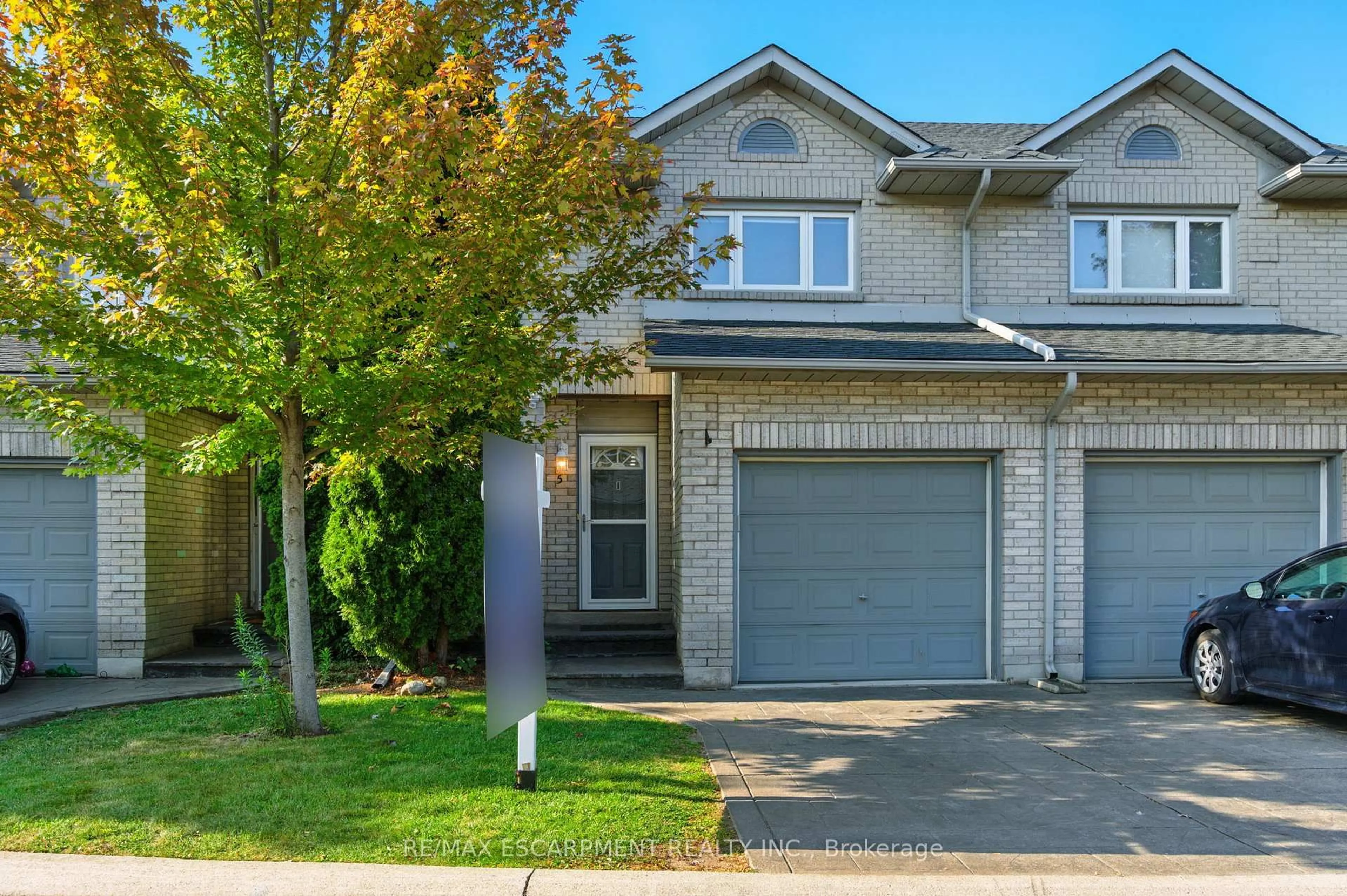 Unknown for 1 Royalwood Crt #5, Hamilton Ontario L8E 4Y1