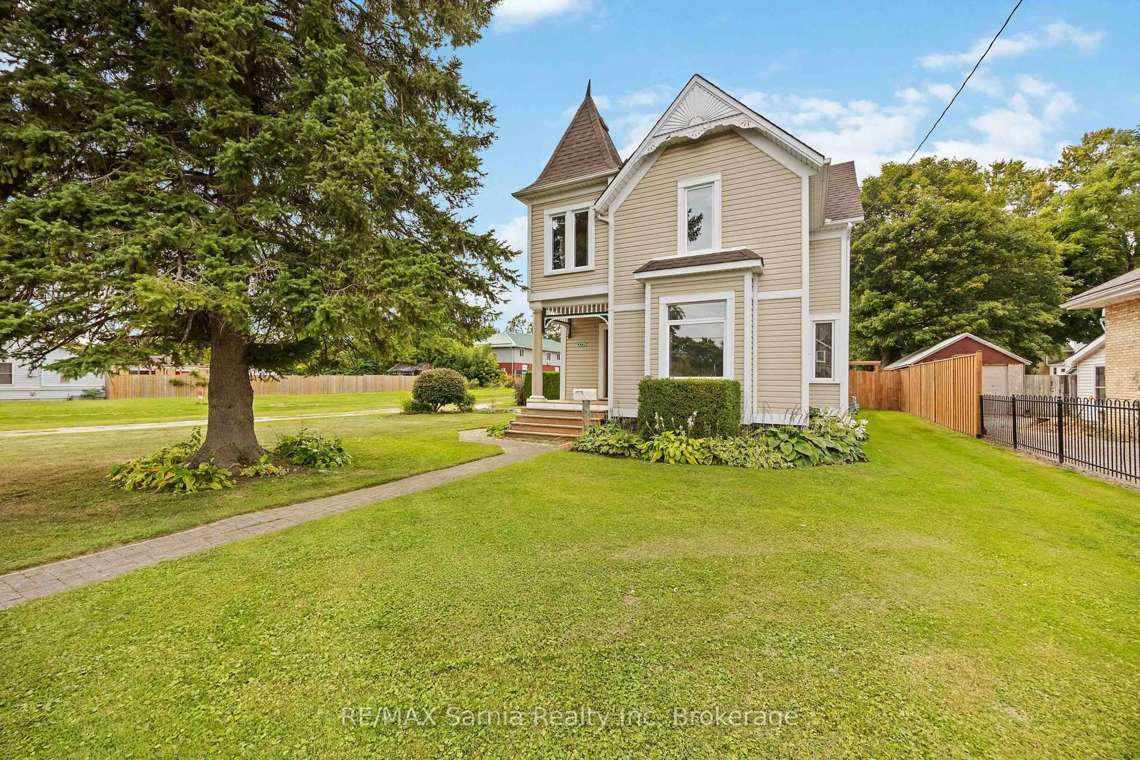 Unknown for 3239 Elgin St, Brooke-Alvinston Ontario N0N 1A0