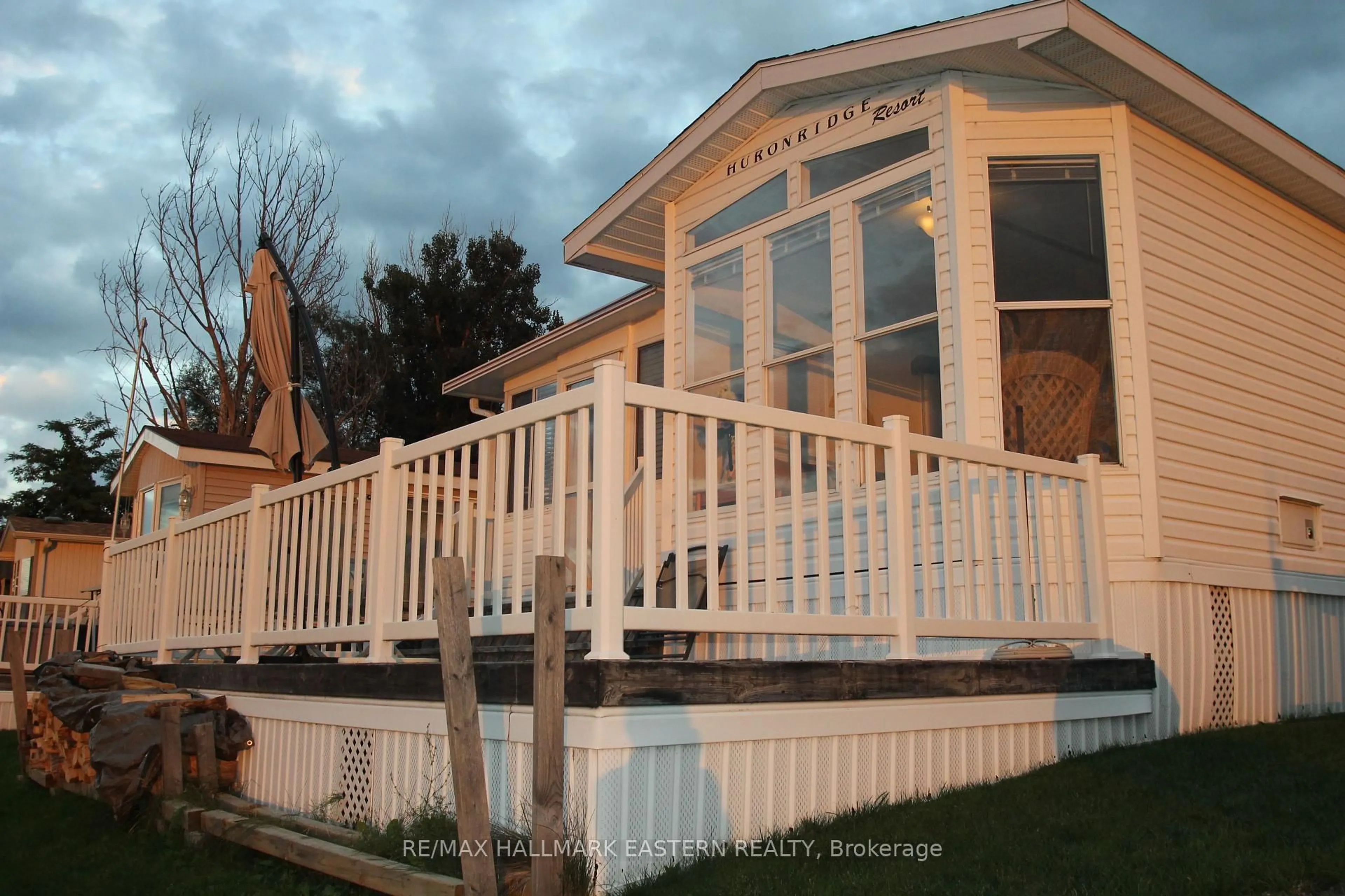 Home with vinyl exterior material, water/lake/river/ocean view for 78 Lindsay Rd, Selwyn Ontario K9J 0C5