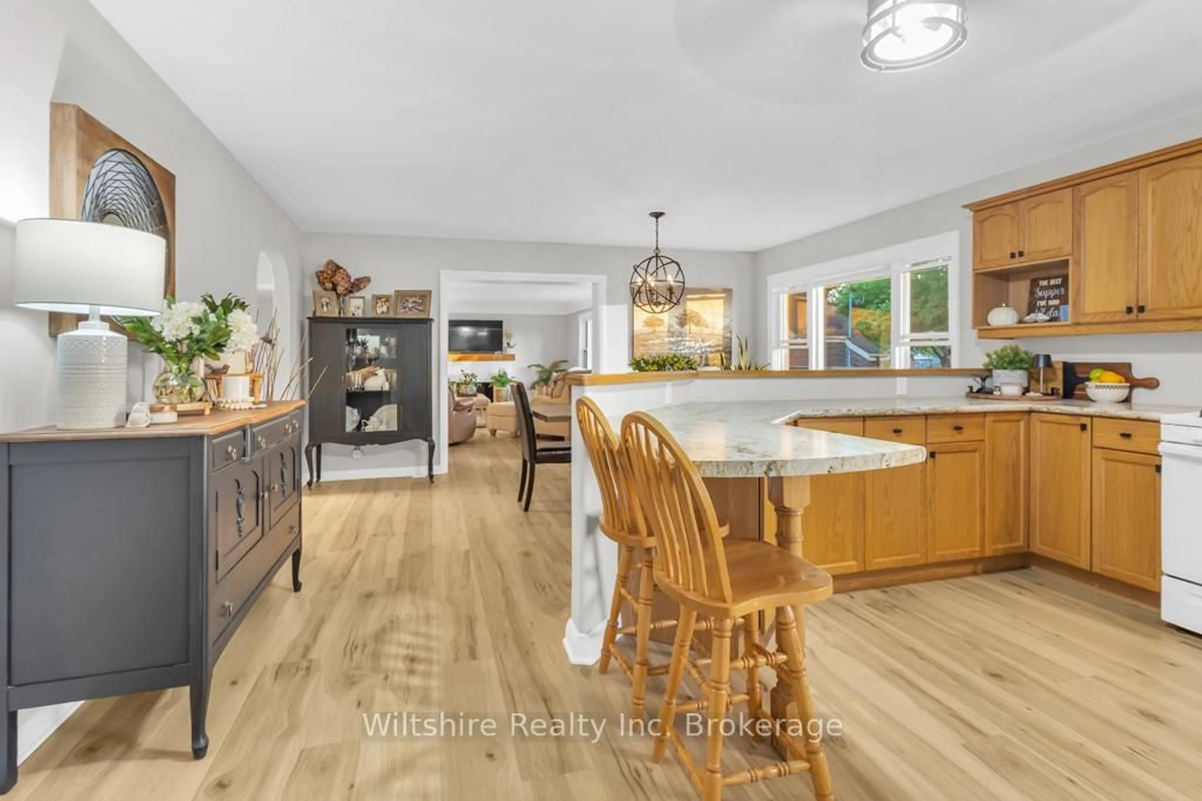 Open concept kitchen, unknown for 436 Broadway St, Tillsonburg Ontario N4G 3S7