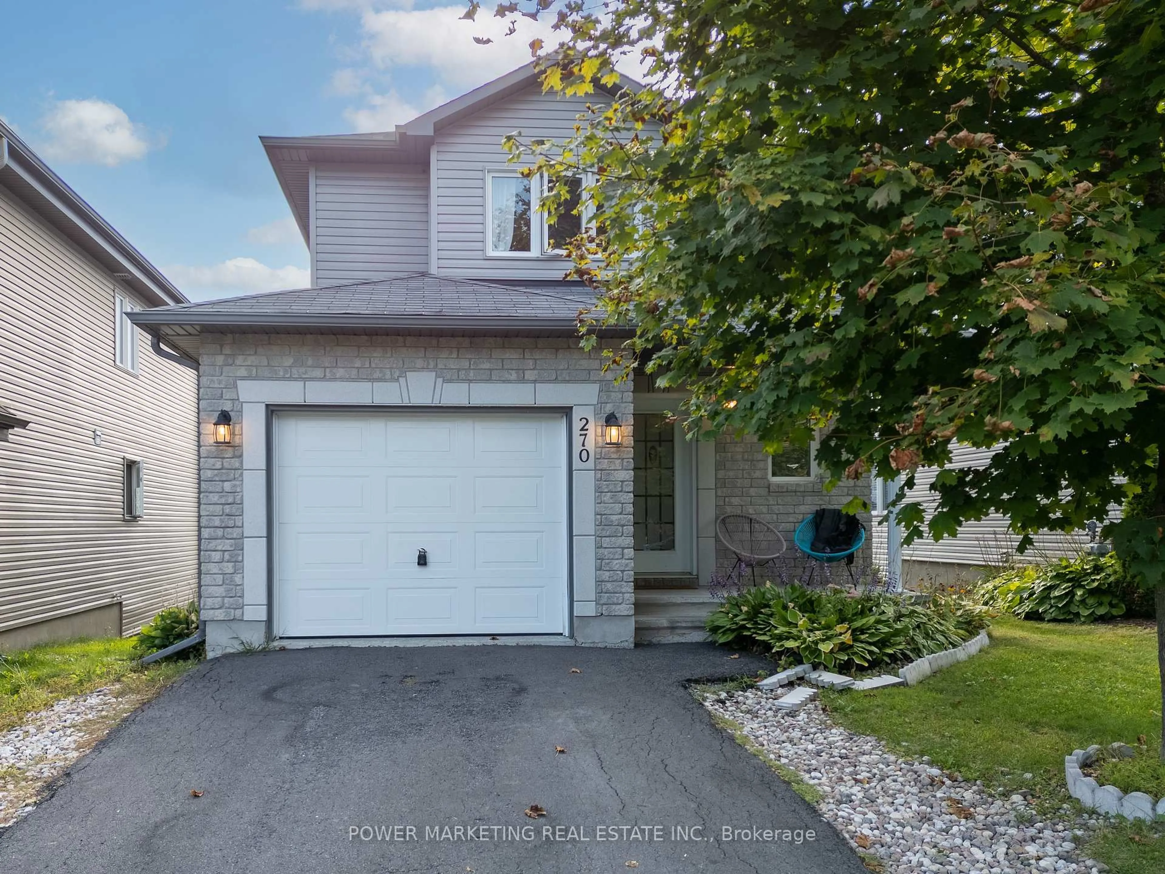 A pic from outside/outdoor area/front of a property/back of a property/a pic from drone, street for 270 MICA Cres, Clarence-Rockland Ontario K4K 0E2