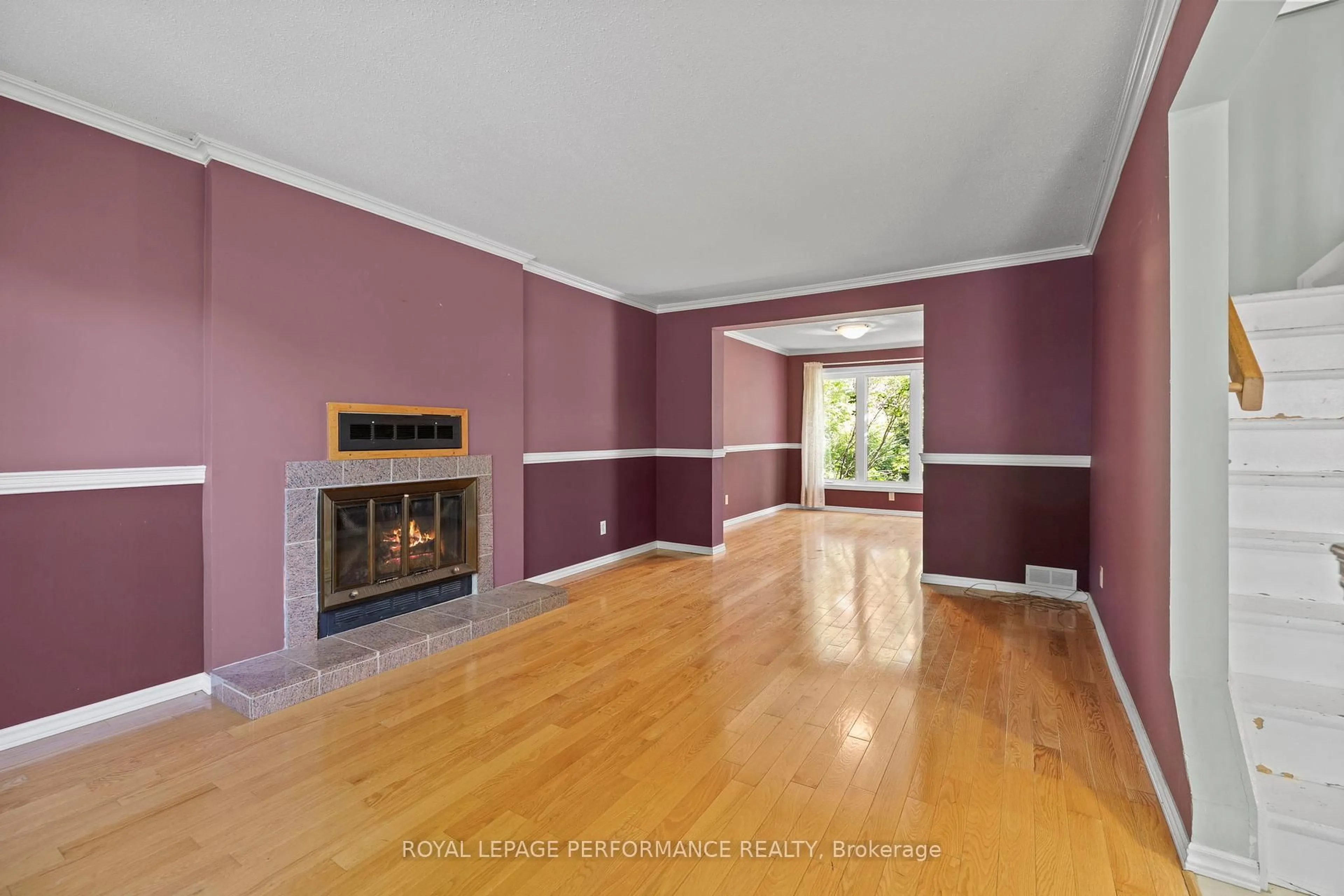 A pic of a room for 198 Park Grove Dr, Ottawa Ontario K1E 2T1