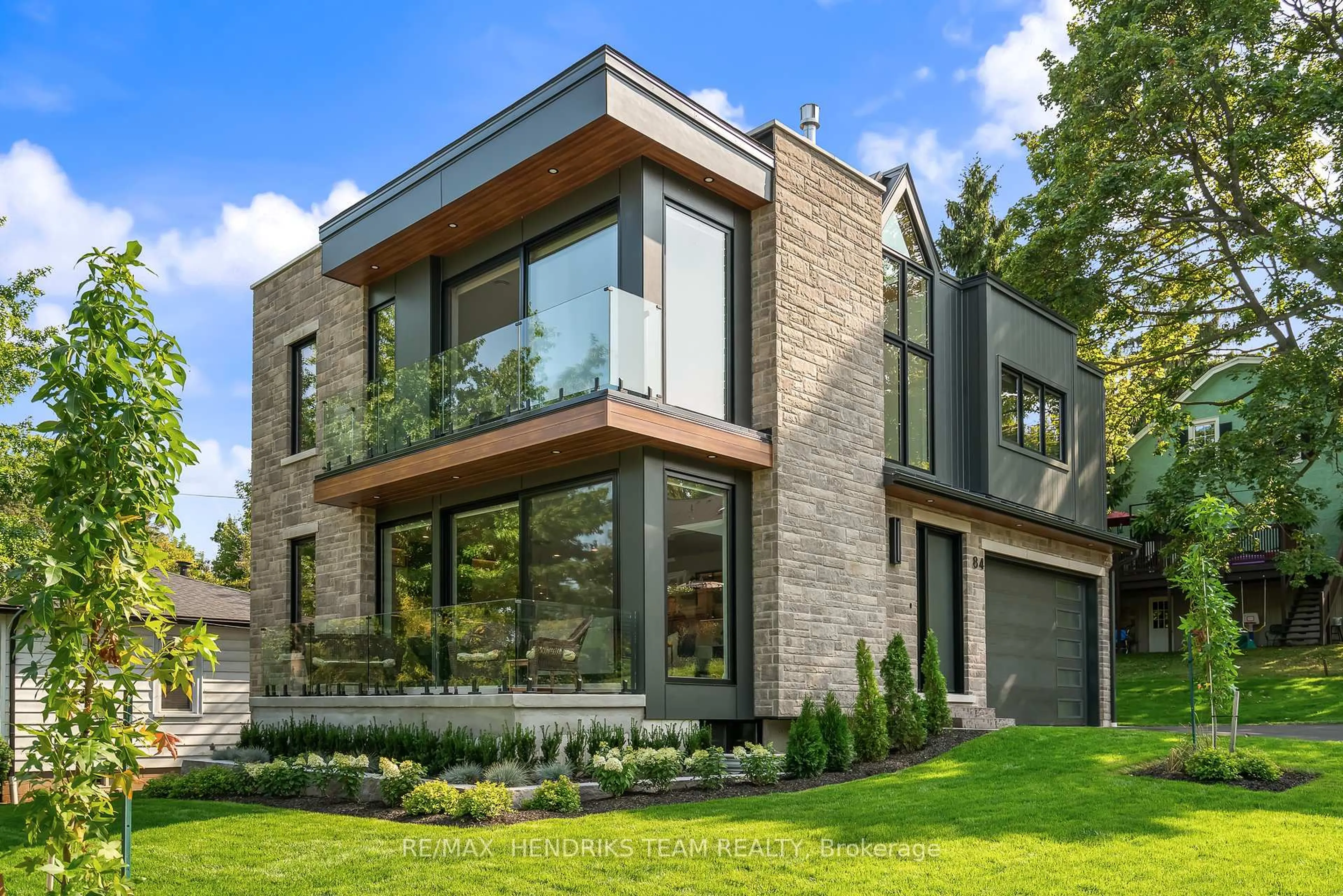 Home with brick exterior material, street for 84 Ball St, Niagara-on-the-Lake Ontario L0S 1J0